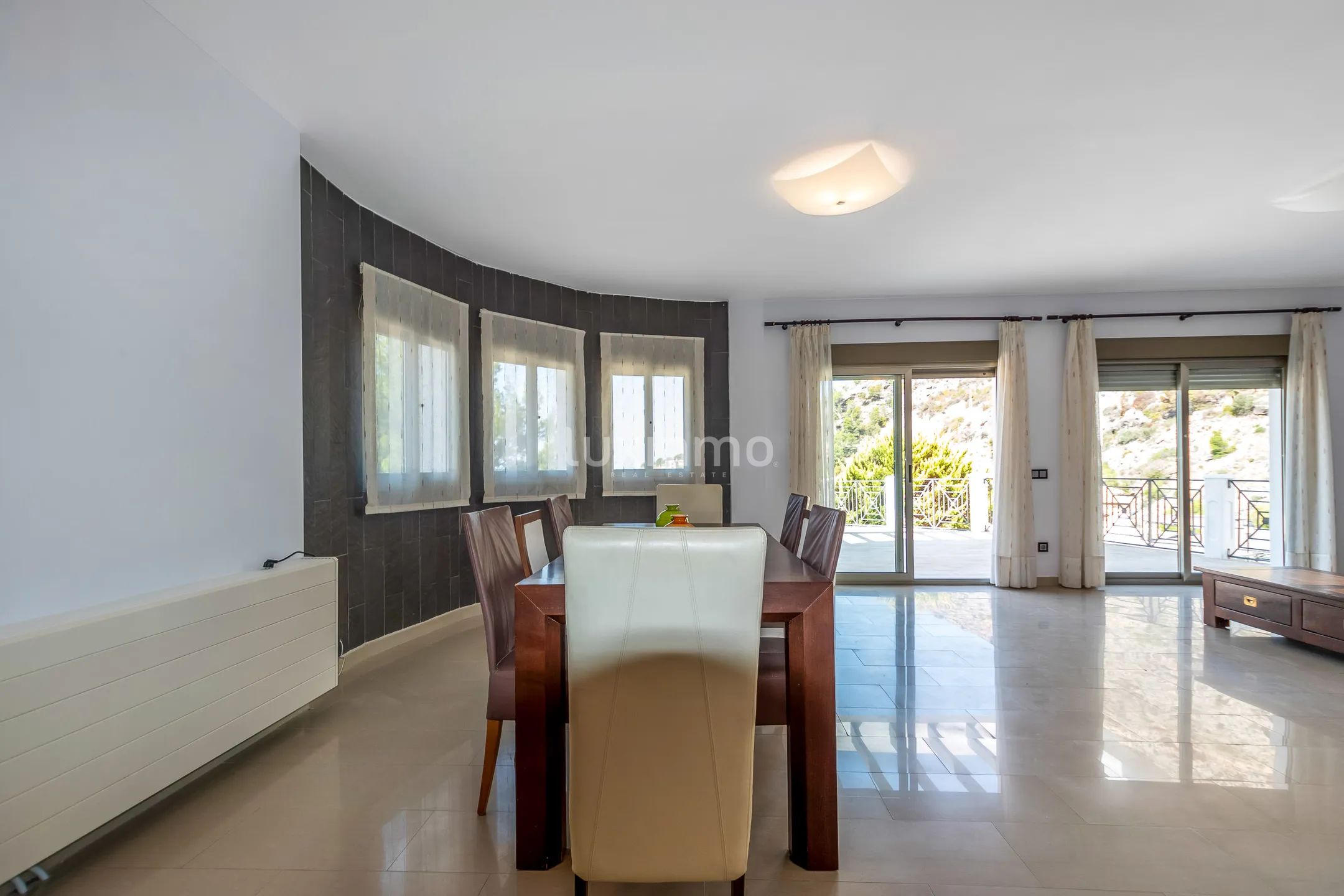 Vakker villa med svømmebasseng til leie til salgs i Altea Hills — photo 4