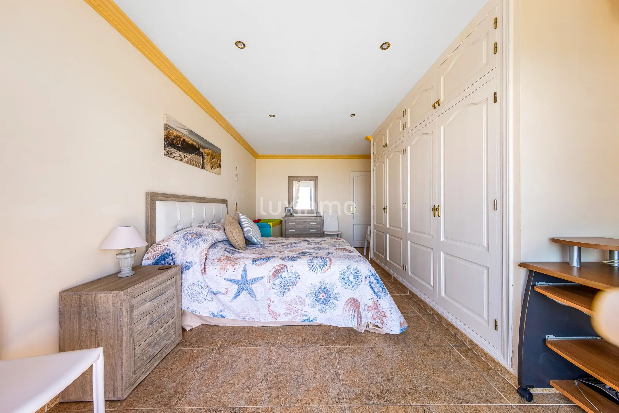 Large villa for sale in Moraira with spectacular sea views — photo 16