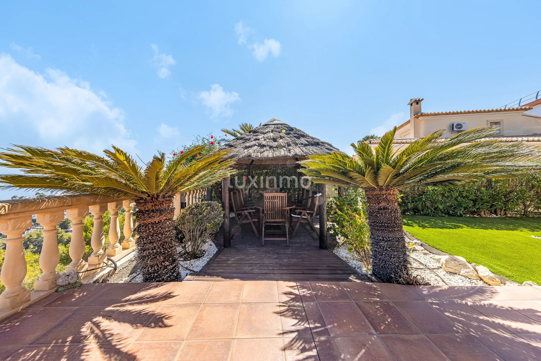 Large villa for sale in Moraira with spectacular sea views — photo 9