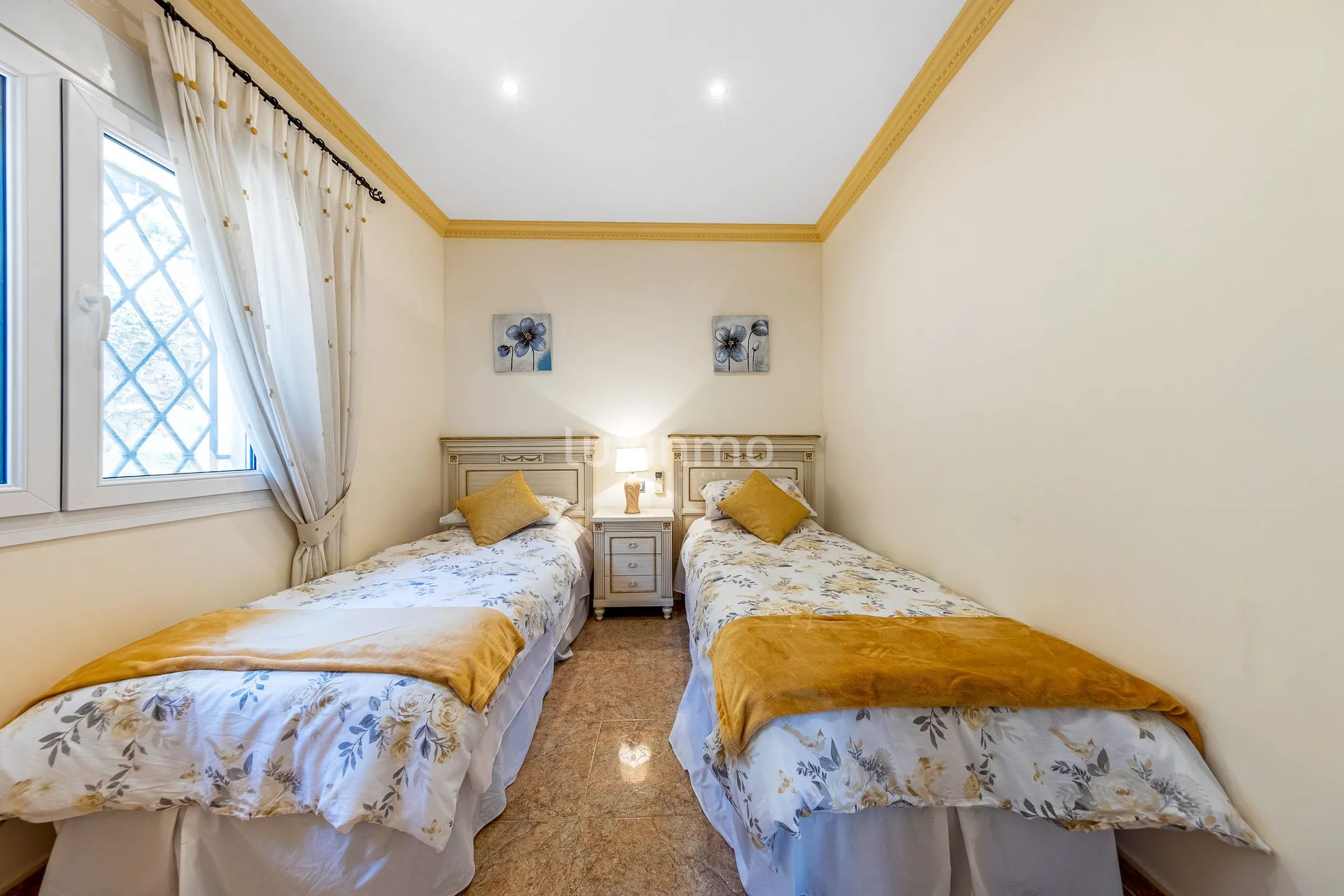 Large villa for sale in Moraira with spectacular sea views — photo 23