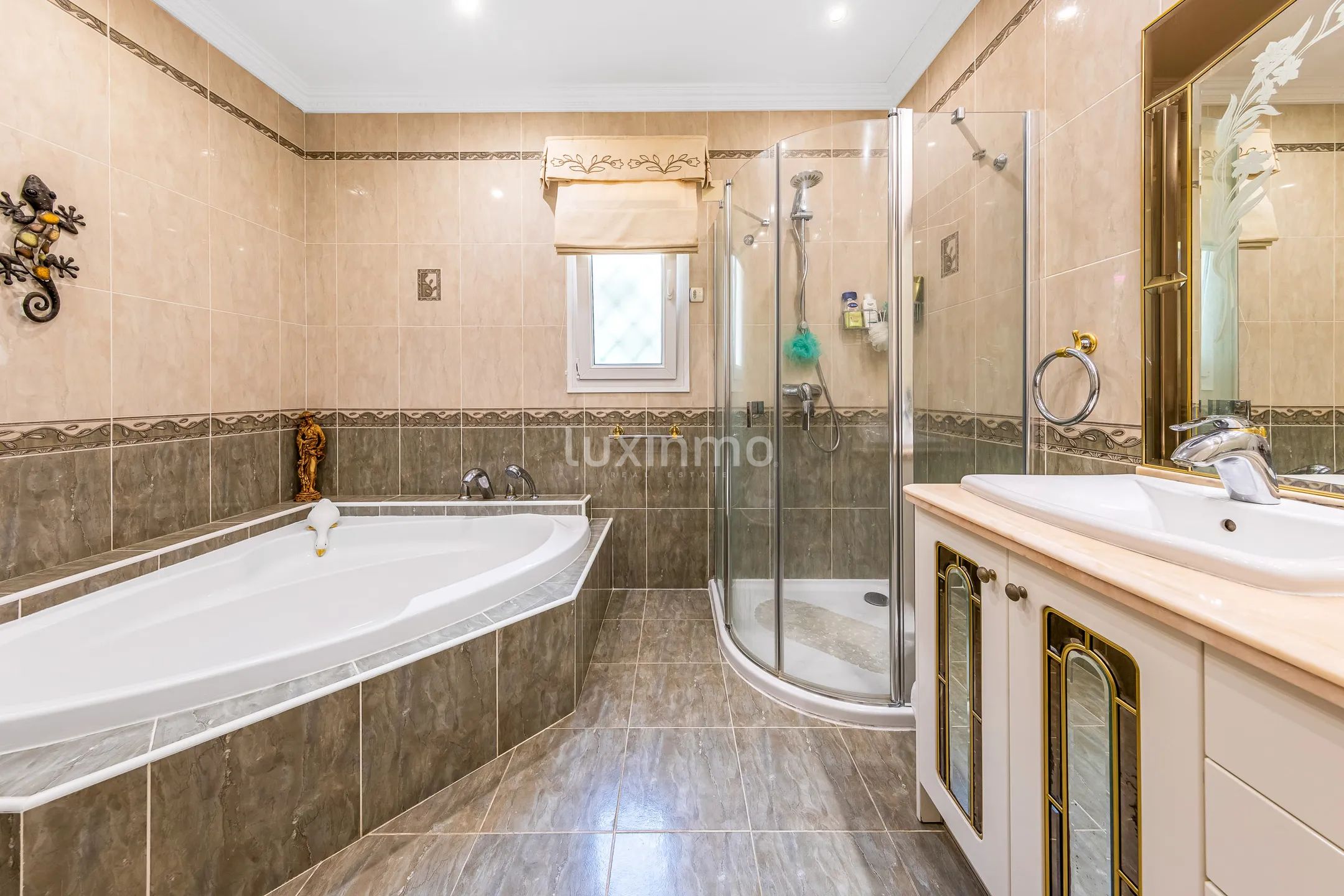 Large villa for sale in Moraira with spectacular sea views — photo 29