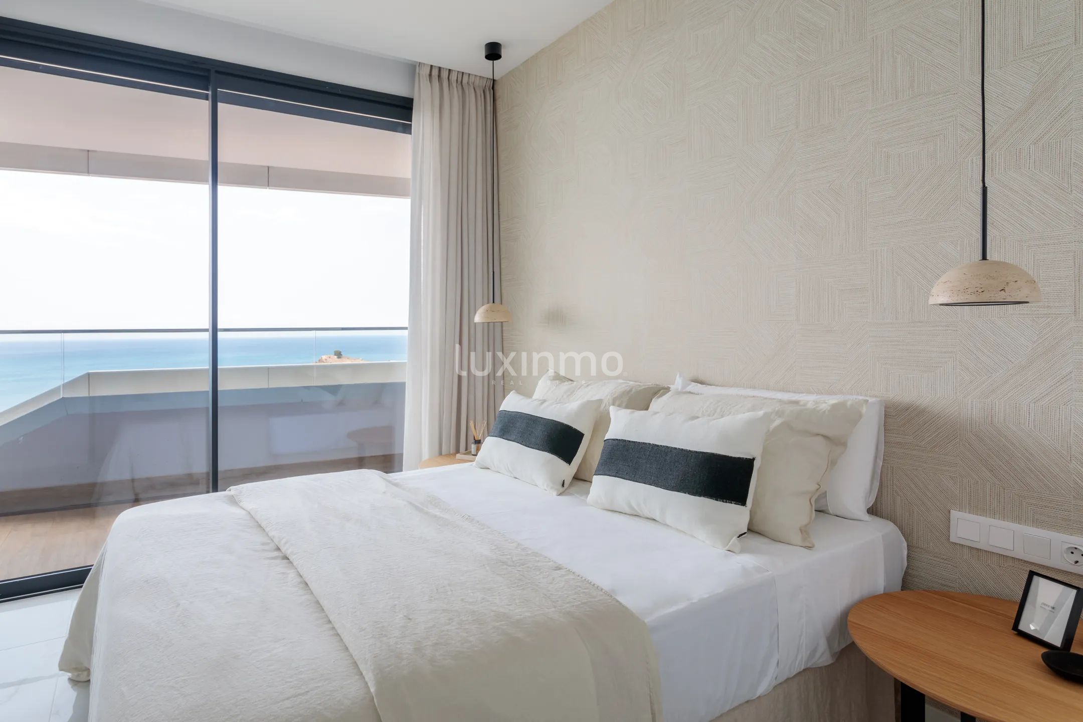 Oszałamiający apartament z 3 sypialniami i widokiem na morze na sprzedaż — photo 25