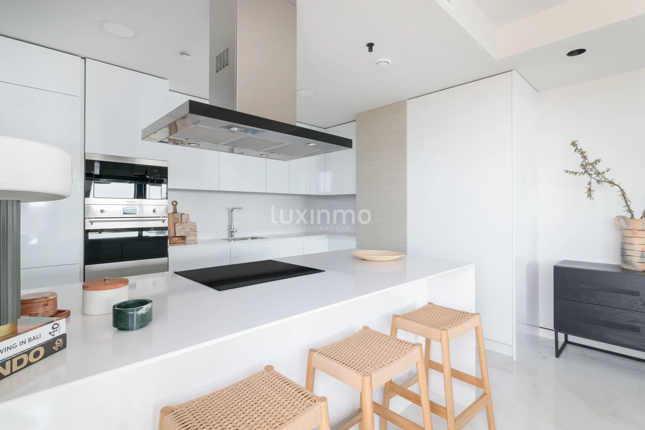 Oszałamiający apartament z 3 sypialniami i widokiem na morze na sprzedaż — photo 7