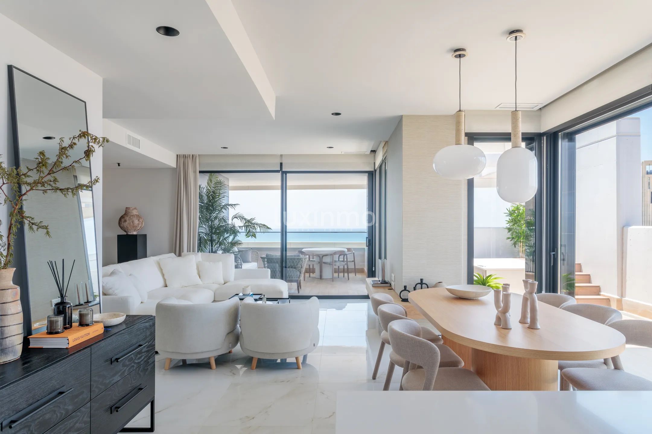 Fantastisk 3-sovrumslägenhet med havsutsikt till salu — photo 19