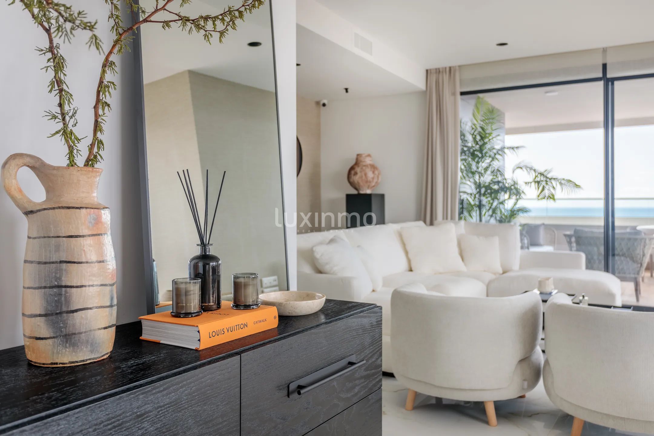 Oszałamiający apartament z 3 sypialniami i widokiem na morze na sprzedaż — photo 15
