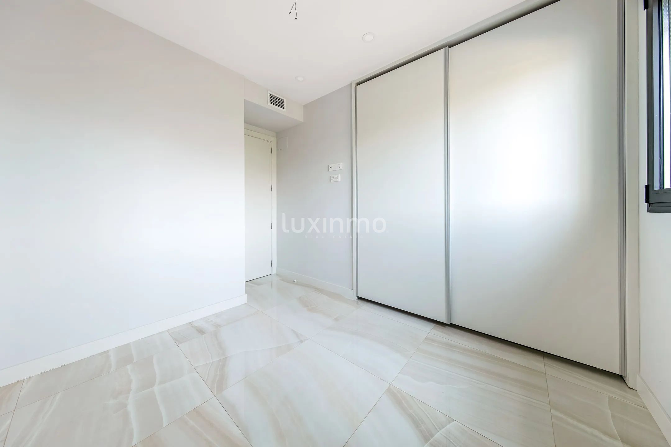 Потрясающая новостройка с 2 спальнями и видом на море — photo 17