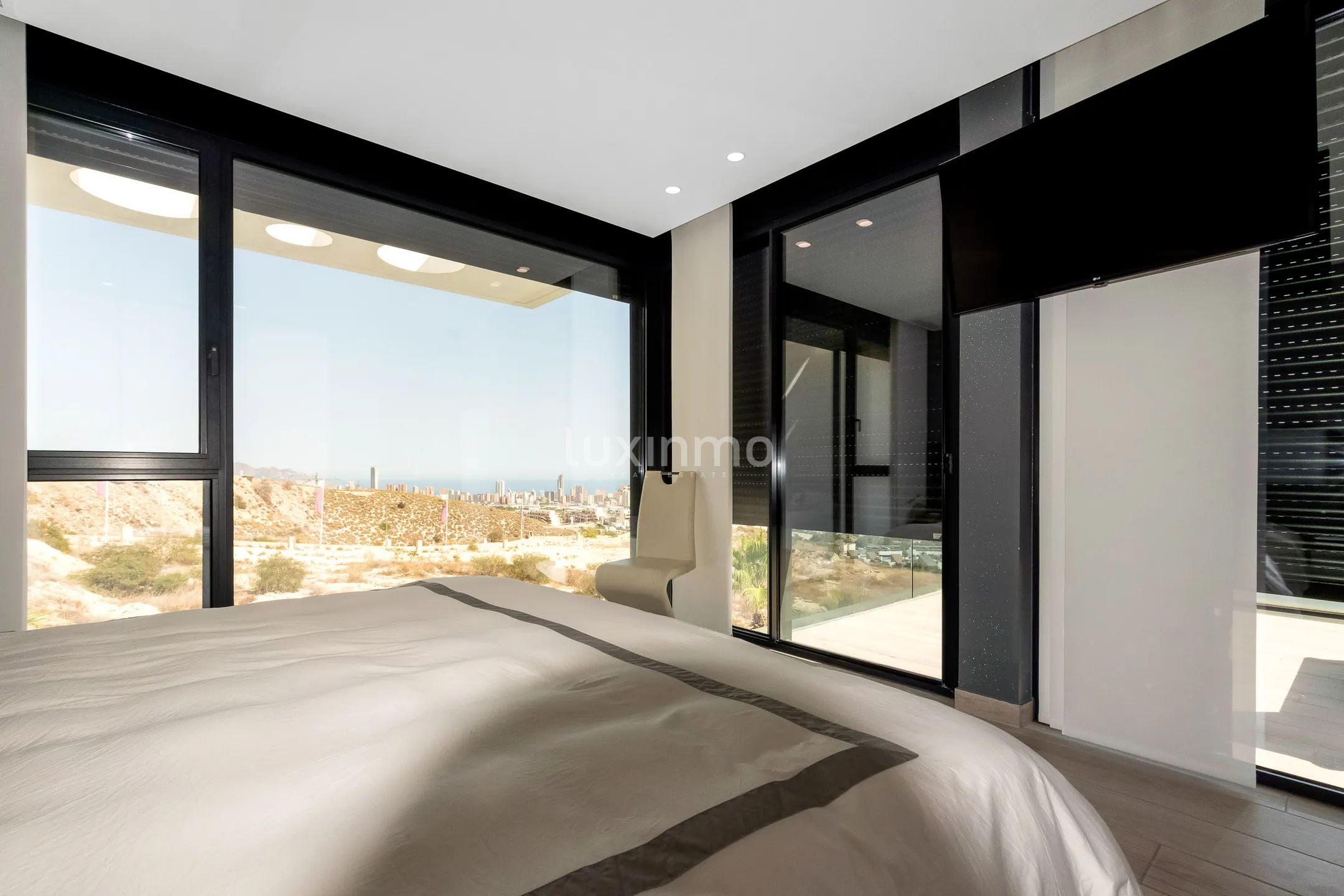 Hermosa villa con vistas en venta en Finestrat — photo 23