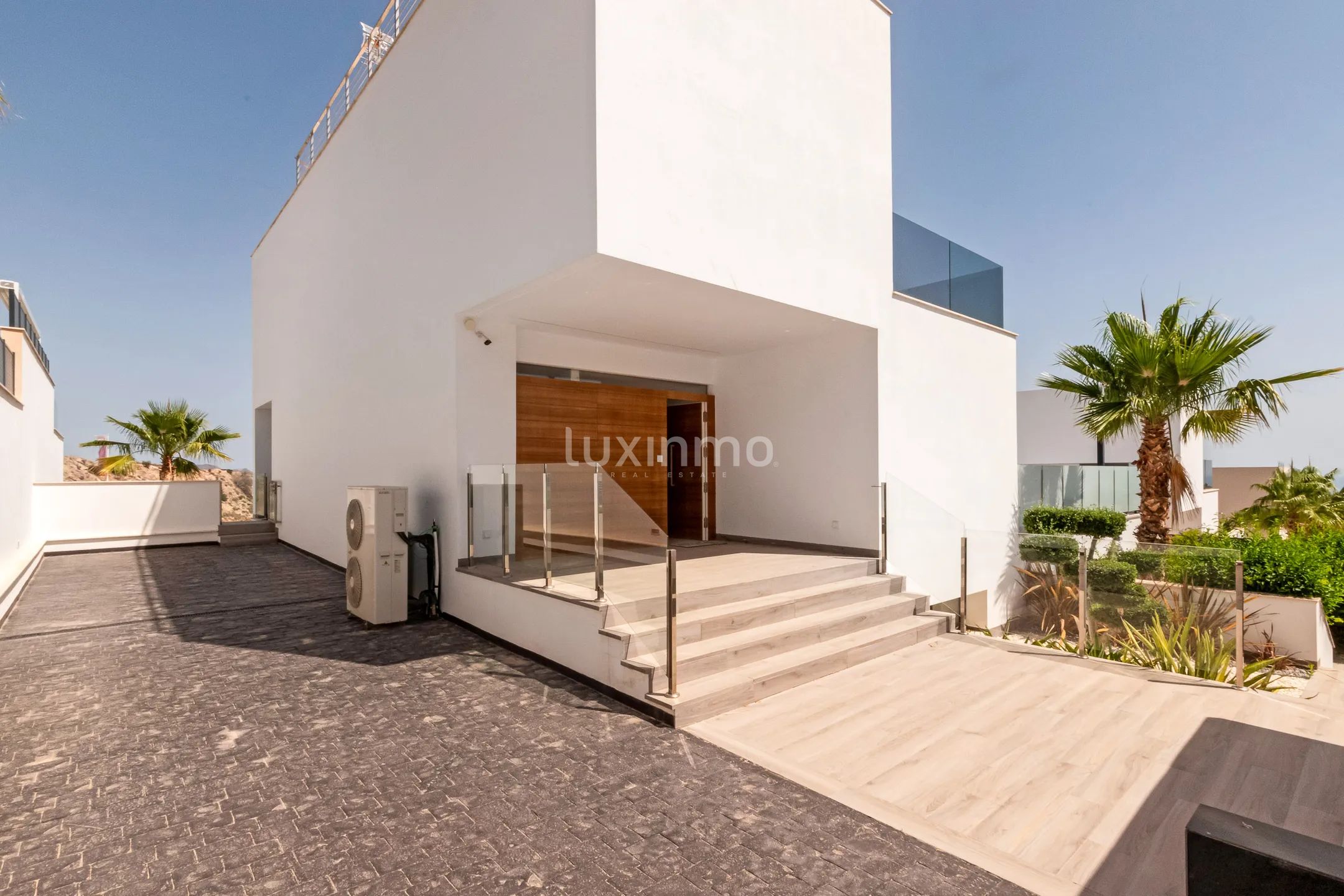 Beautiful villa with views for sale in Finestrat — photo 32