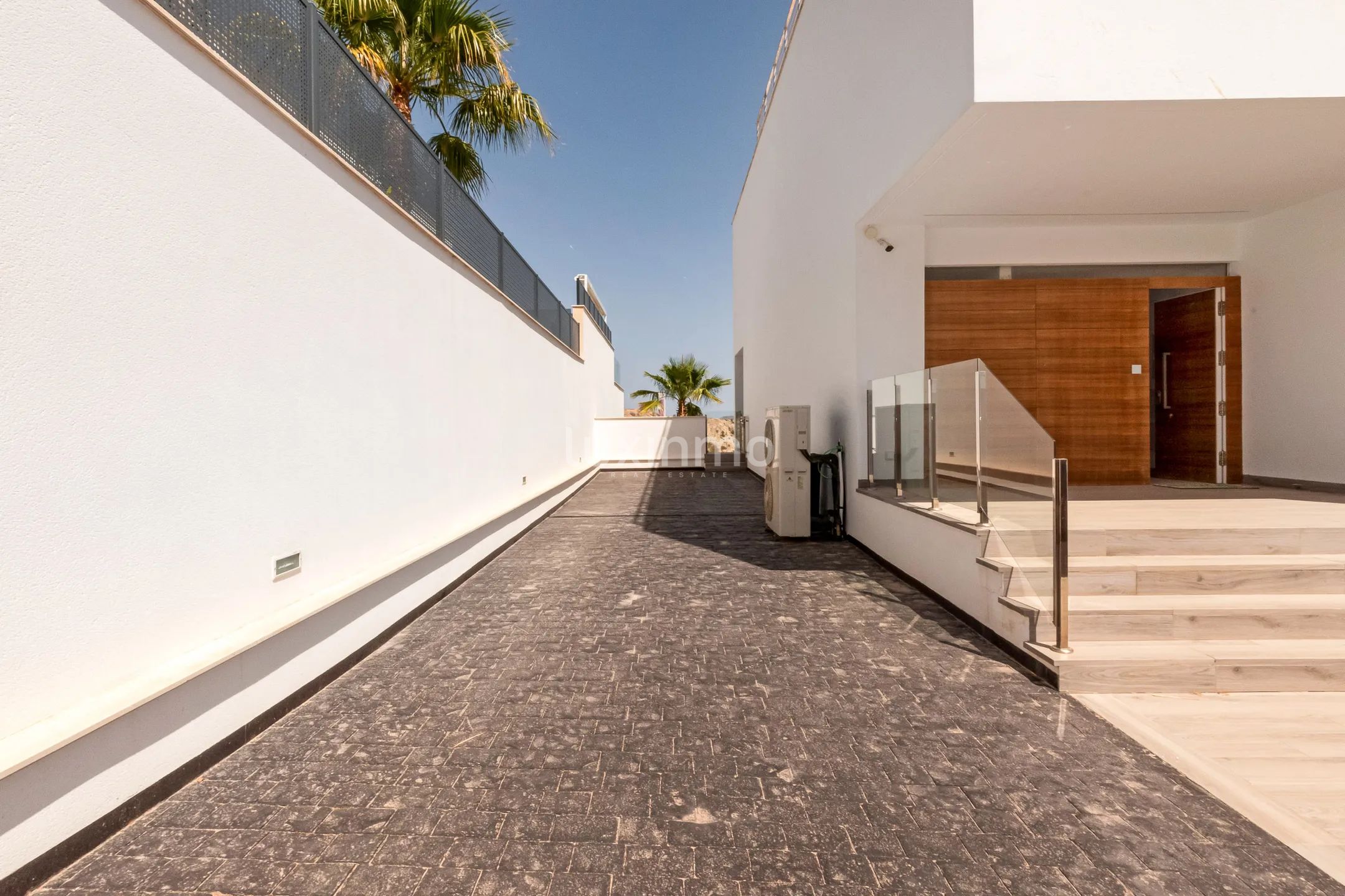 Beautiful villa with views for sale in Finestrat — photo 33