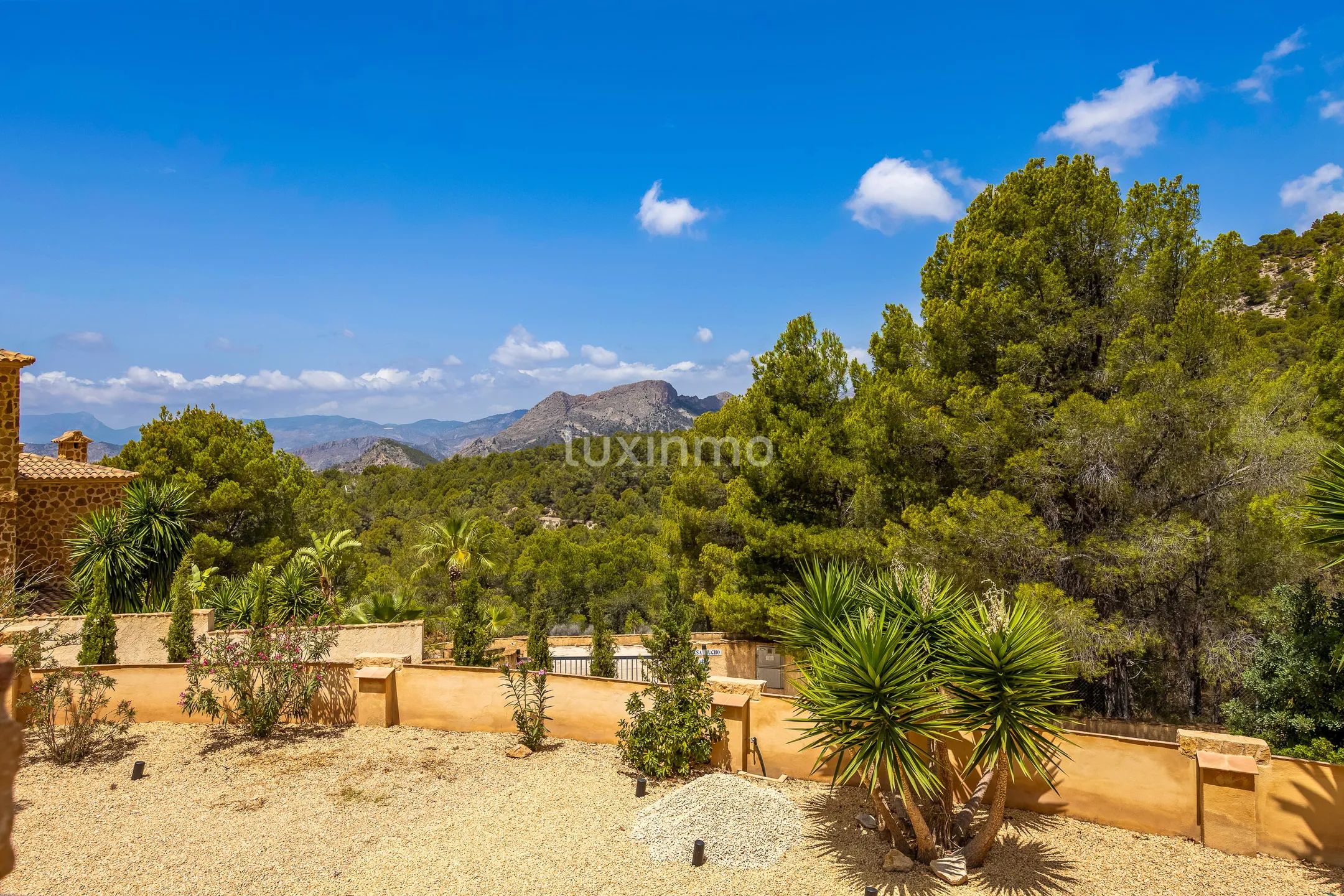 Luxurious mediterranean-style villa with sea views in Finestrat — photo 6