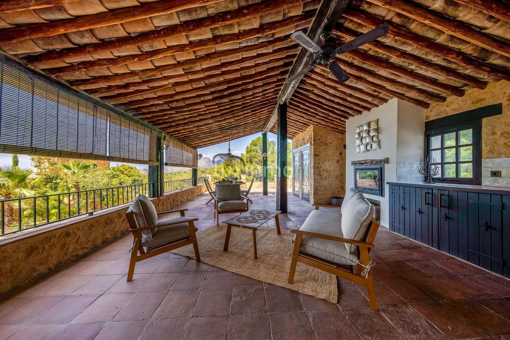 Luxurious mediterranean-style villa with sea views in Finestrat — photo 32