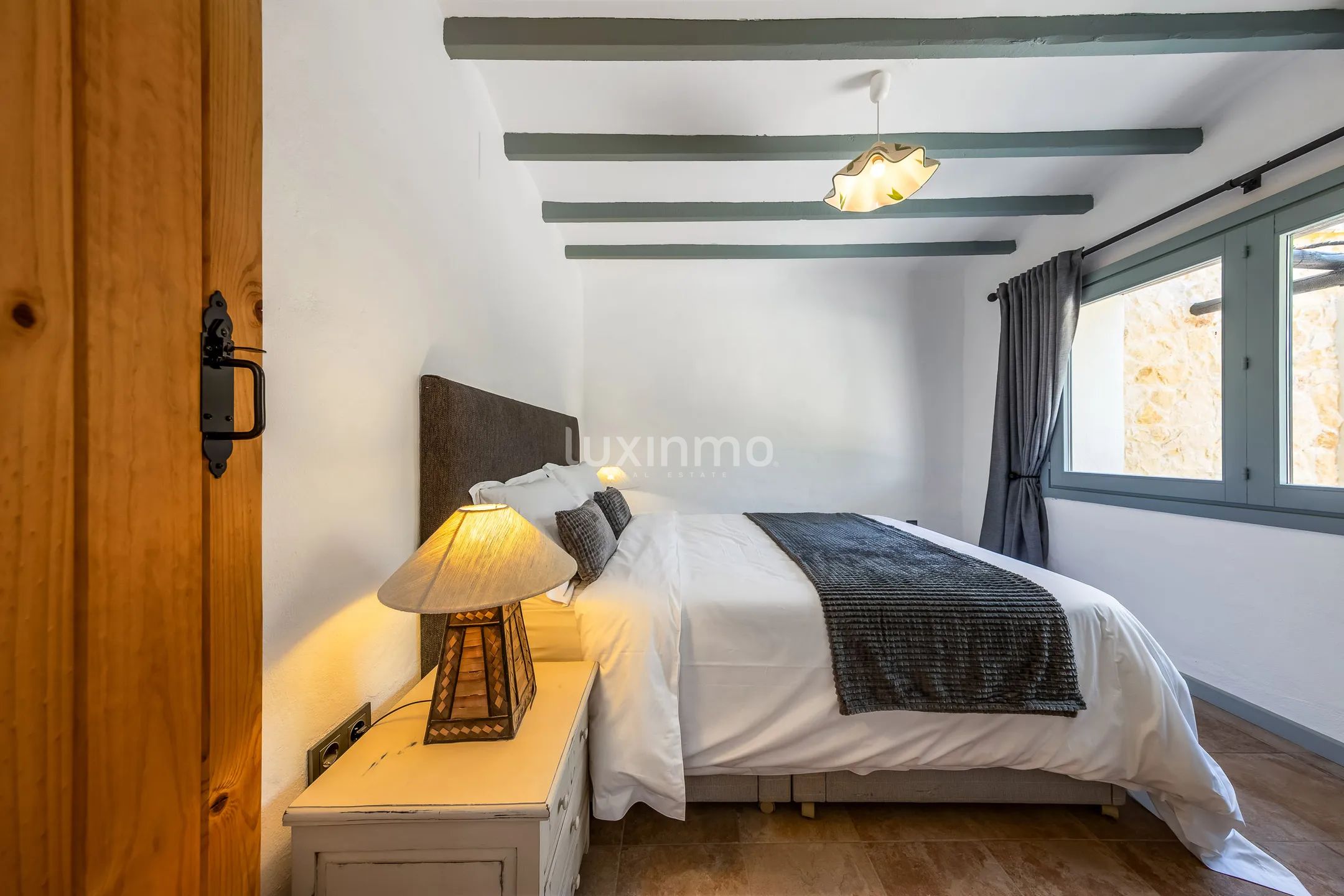 Luxurious mediterranean-style villa with sea views in Finestrat — photo 30