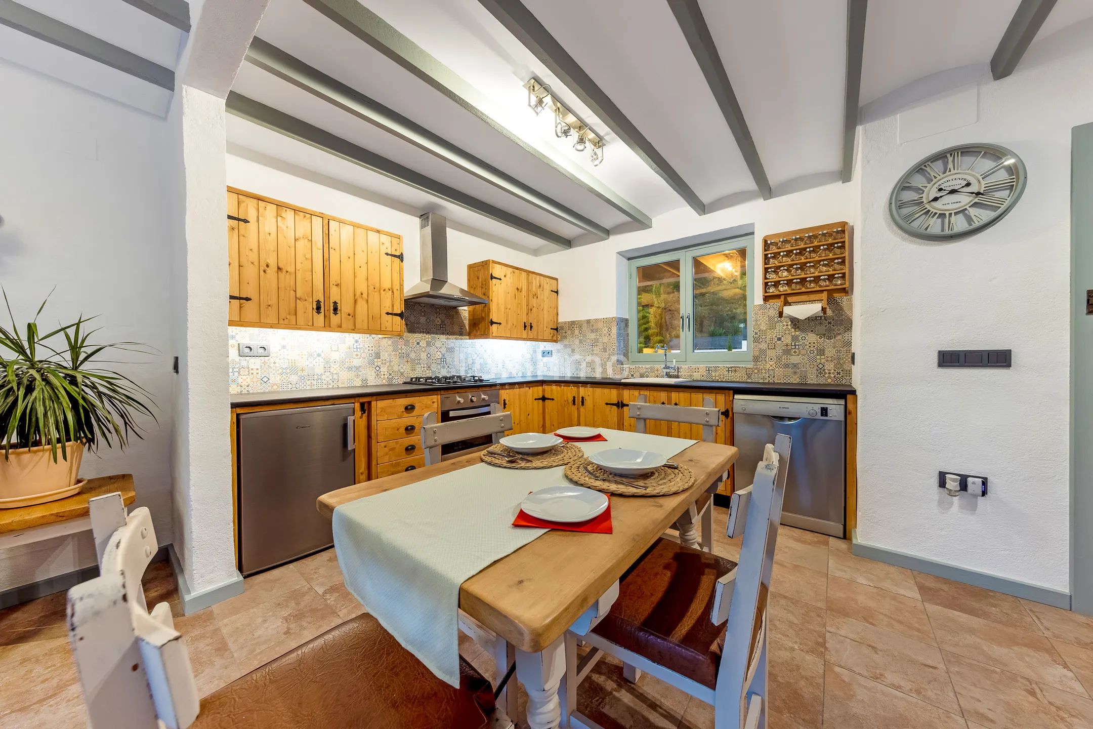 Luxurious mediterranean-style villa with sea views in Finestrat — photo 27