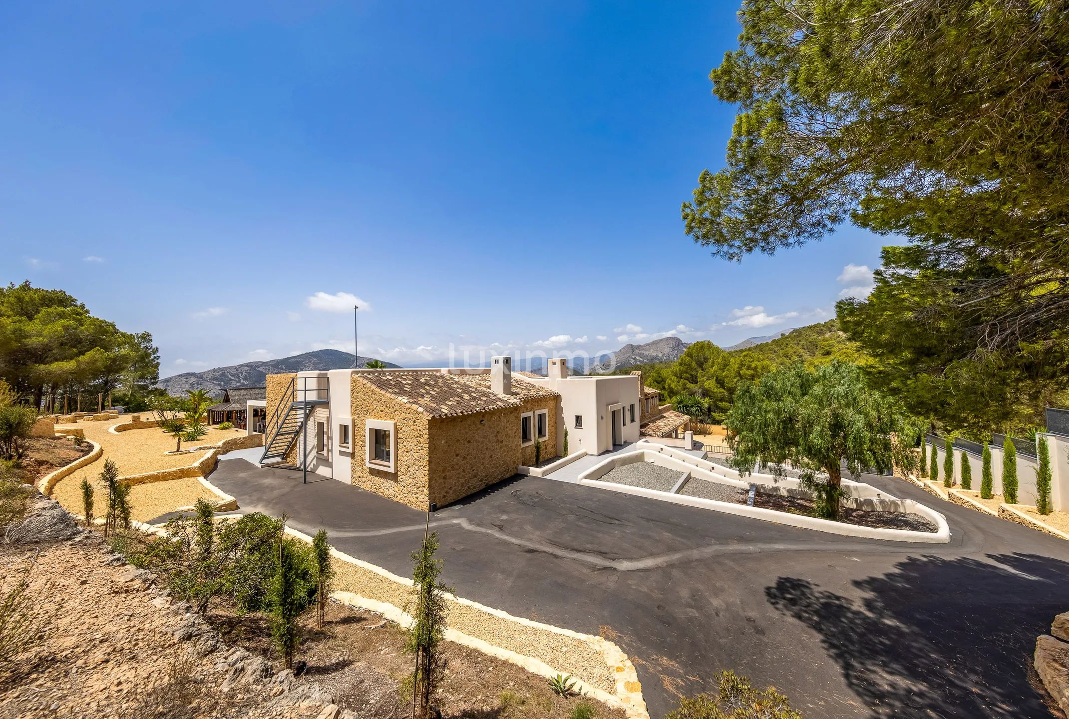 Luxurious mediterranean-style villa with sea views in Finestrat — photo 8