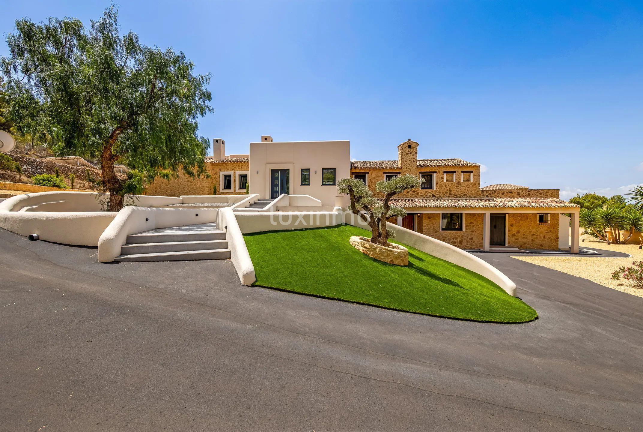 Luxurious mediterranean-style villa with sea views in Finestrat — photo 7