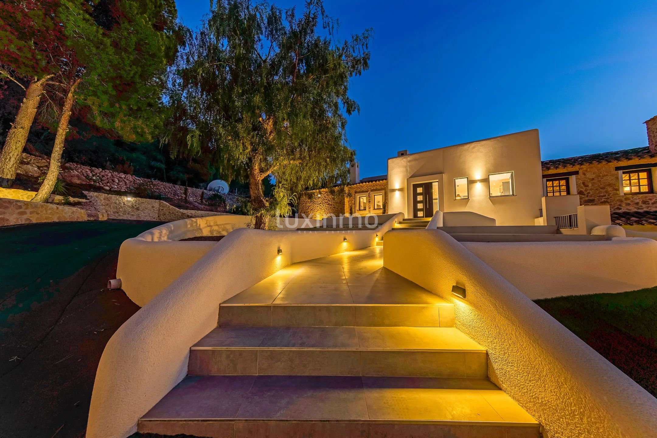 Luxurious mediterranean-style villa with sea views in Finestrat — photo 39