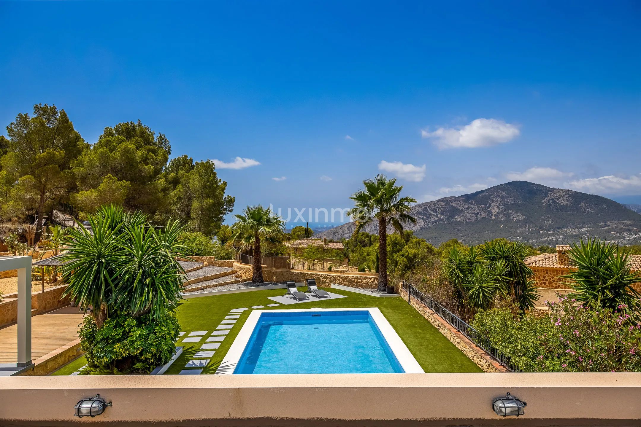 Luxurious mediterranean-style villa with sea views in Finestrat — photo 9