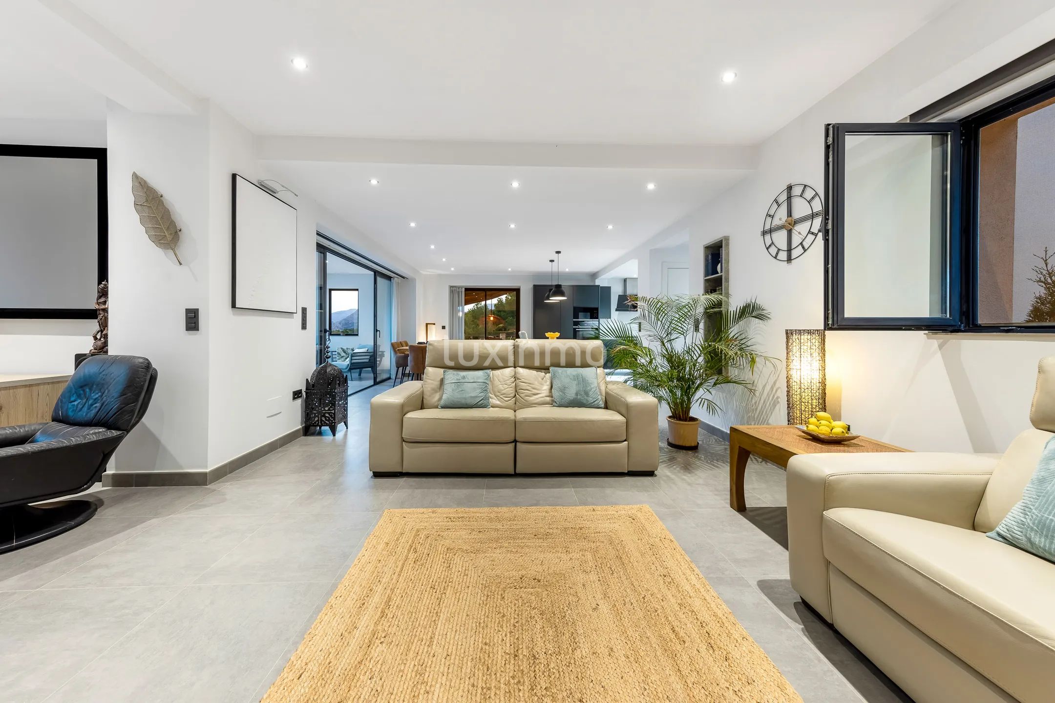 Luxurious mediterranean-style villa with sea views in Finestrat — photo 18