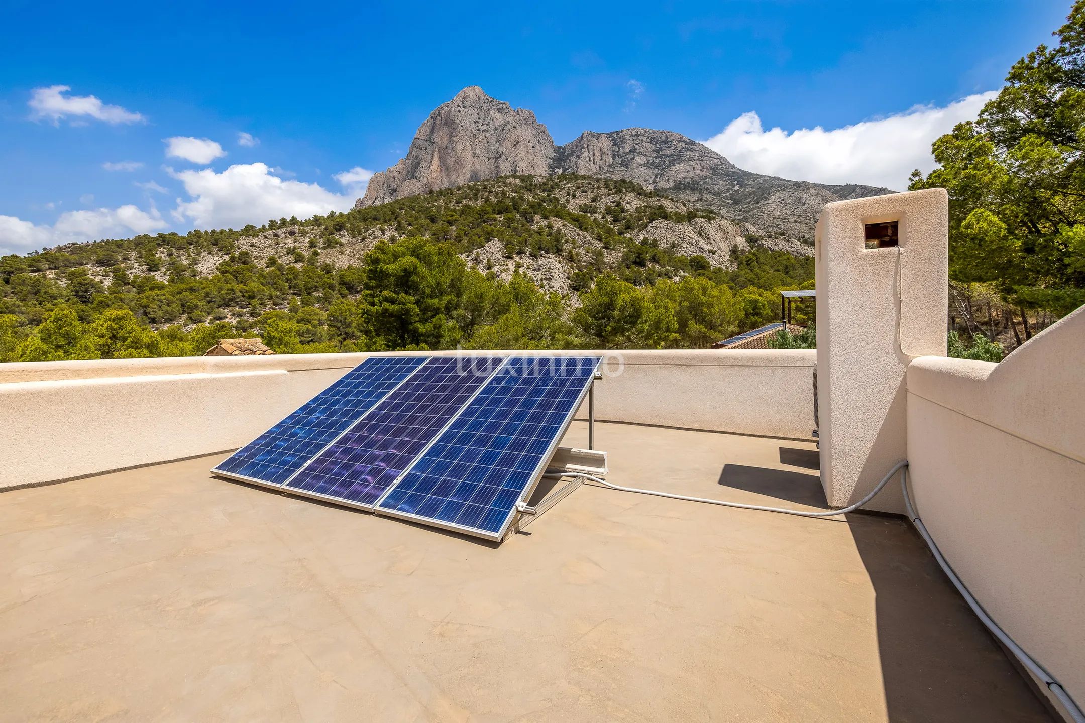 Luxurious mediterranean-style villa with sea views in Finestrat — photo 13