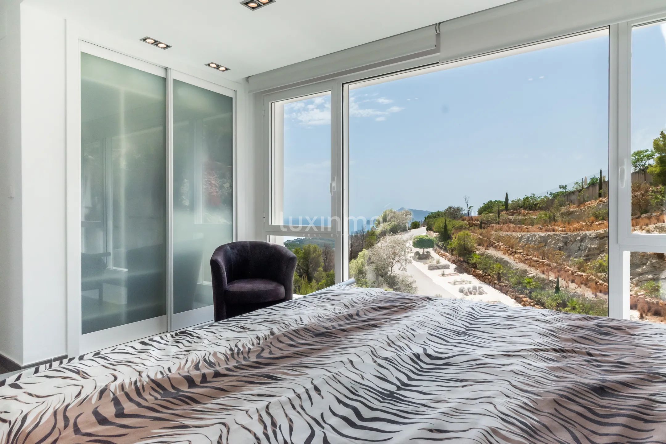 Modern house with sea views in Sierra de Altea — photo 29