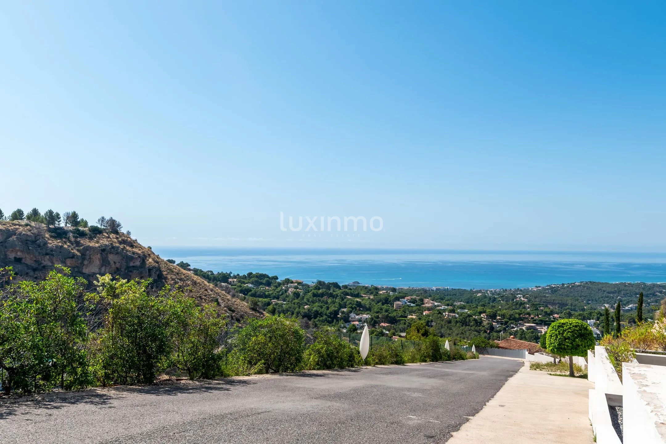 Modern house with sea views in Sierra de Altea — photo 38