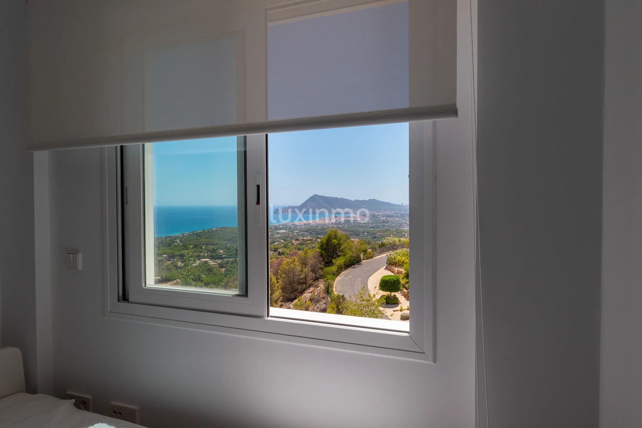 Modern house with sea views in Sierra de Altea — photo 8