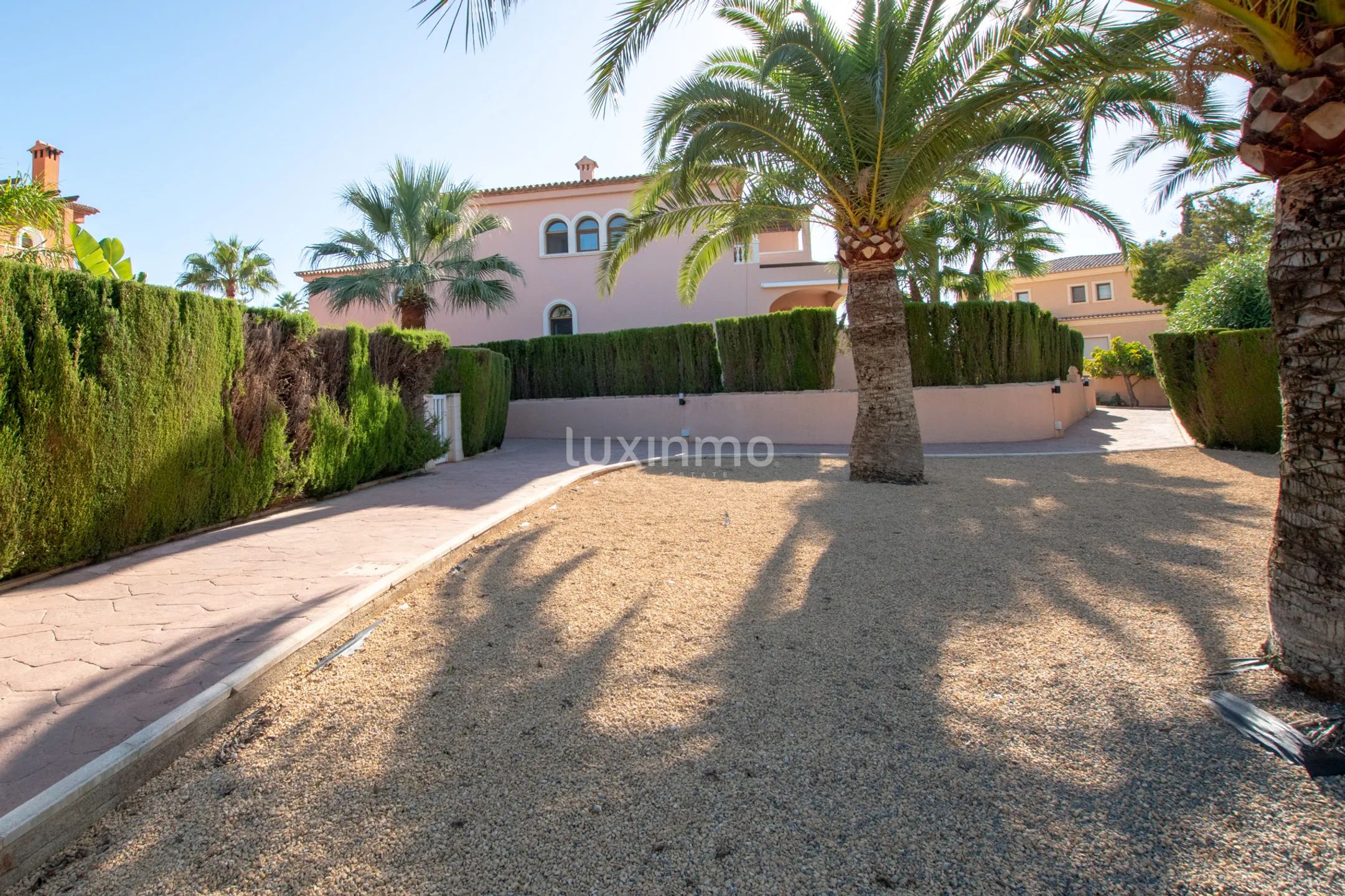 Townhouse with panoramic views for rent in Calpe — photo 2