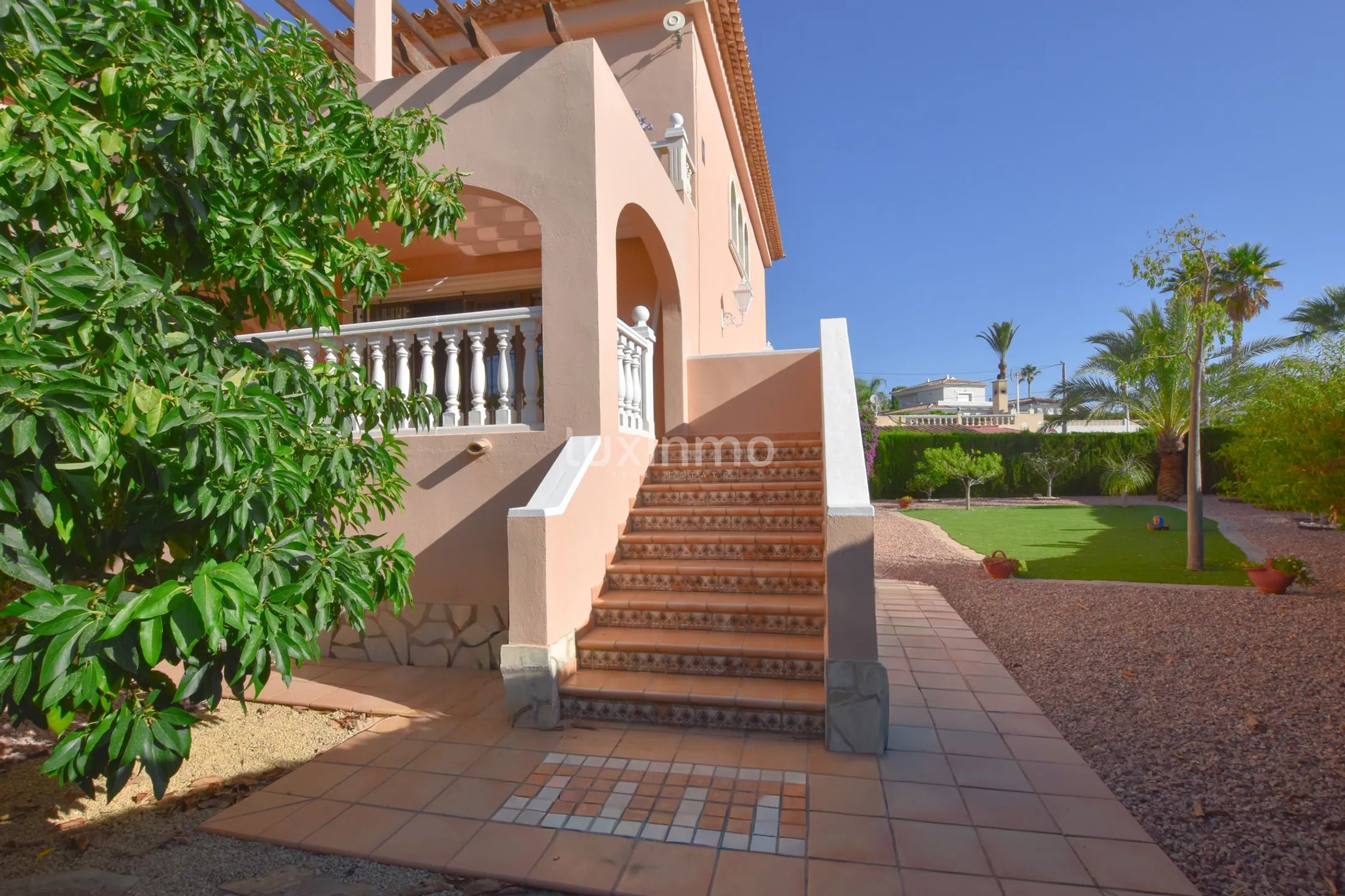 Townhouse with panoramic views for rent in Calpe — photo 4
