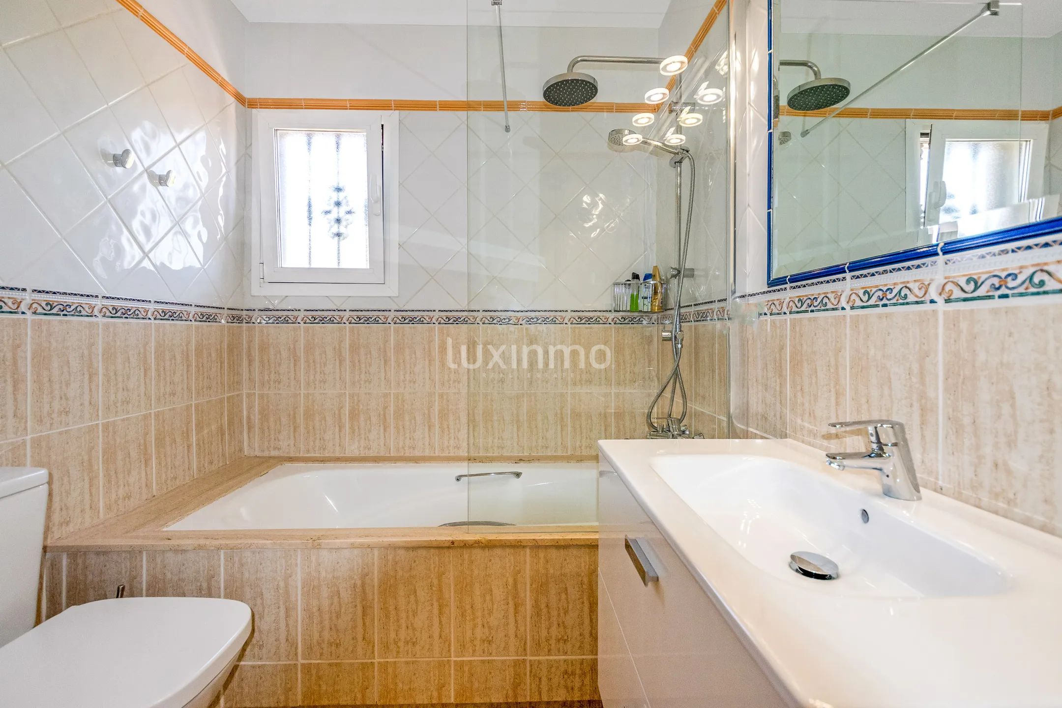 Villa encantadora con piscina en venta en Alfaz — photo 18