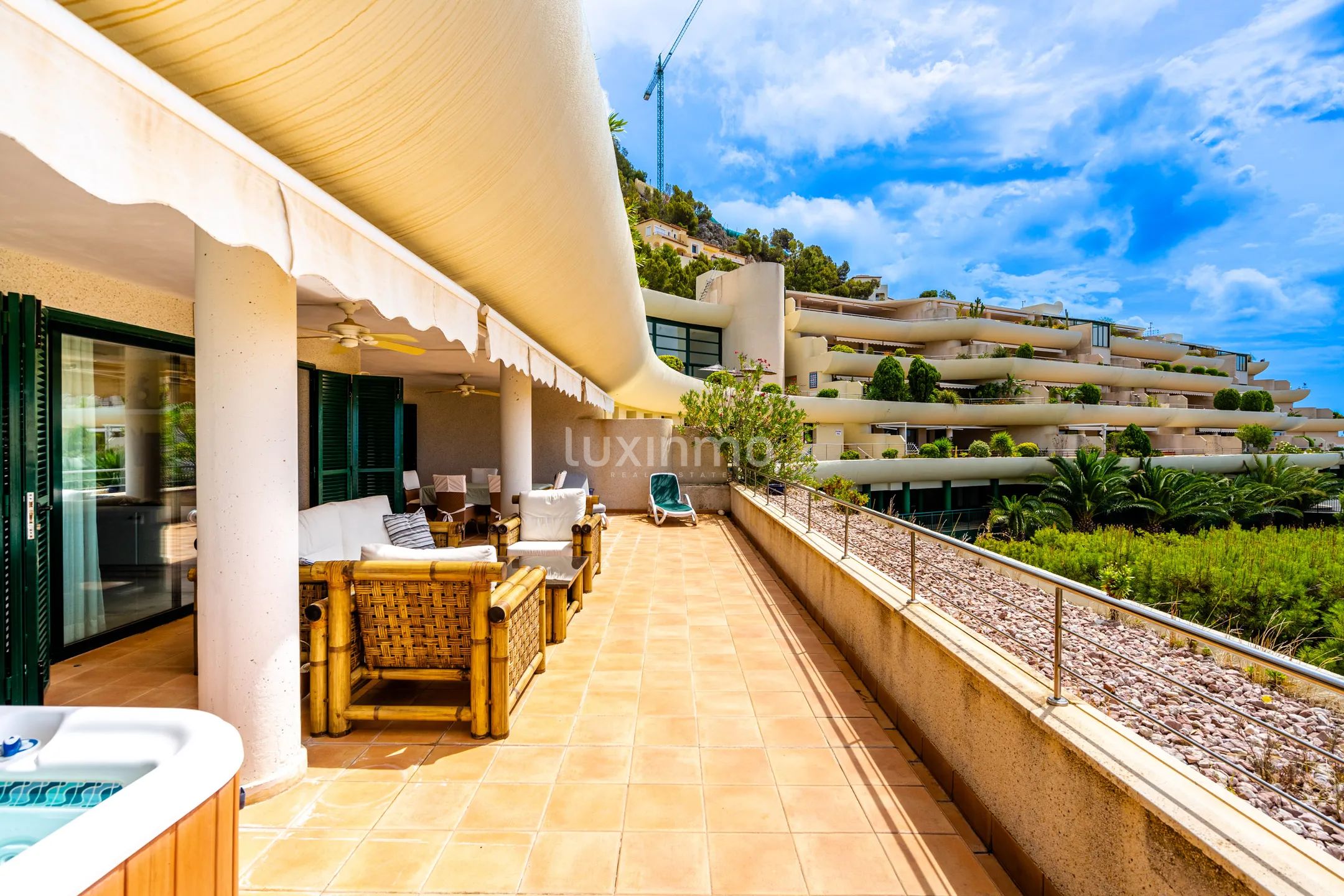 Апартаменты с потрясающим видом на море в Альтеа Хиллс — photo 21