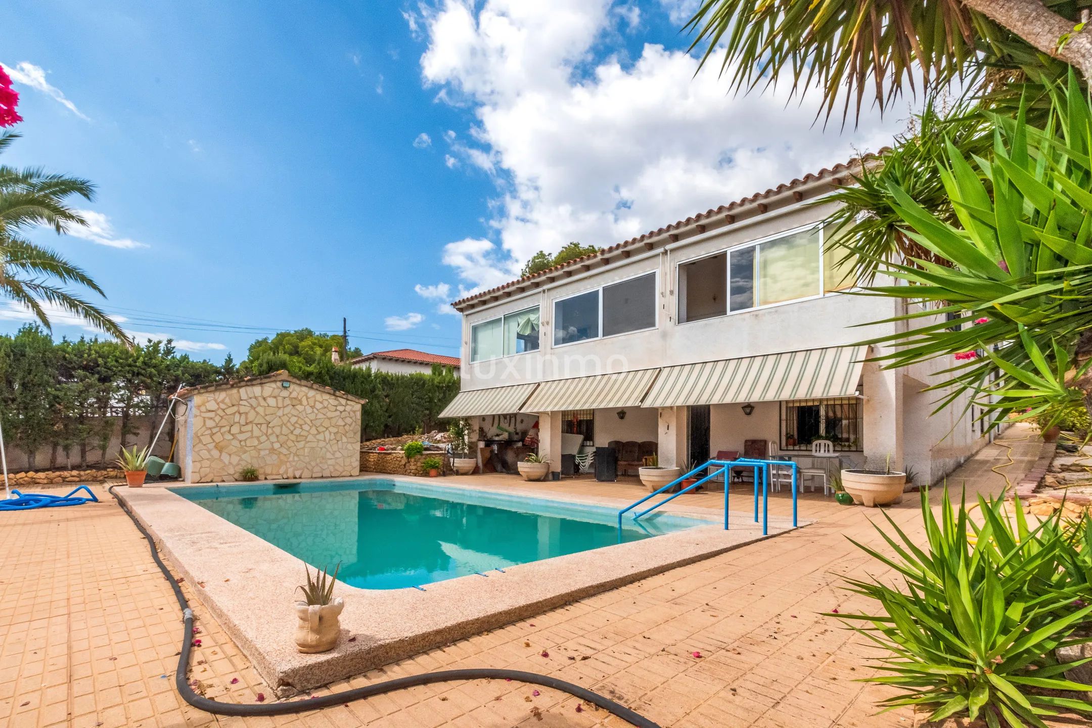 Villa con piscina para reformar en venta en Alfaz — photo 2