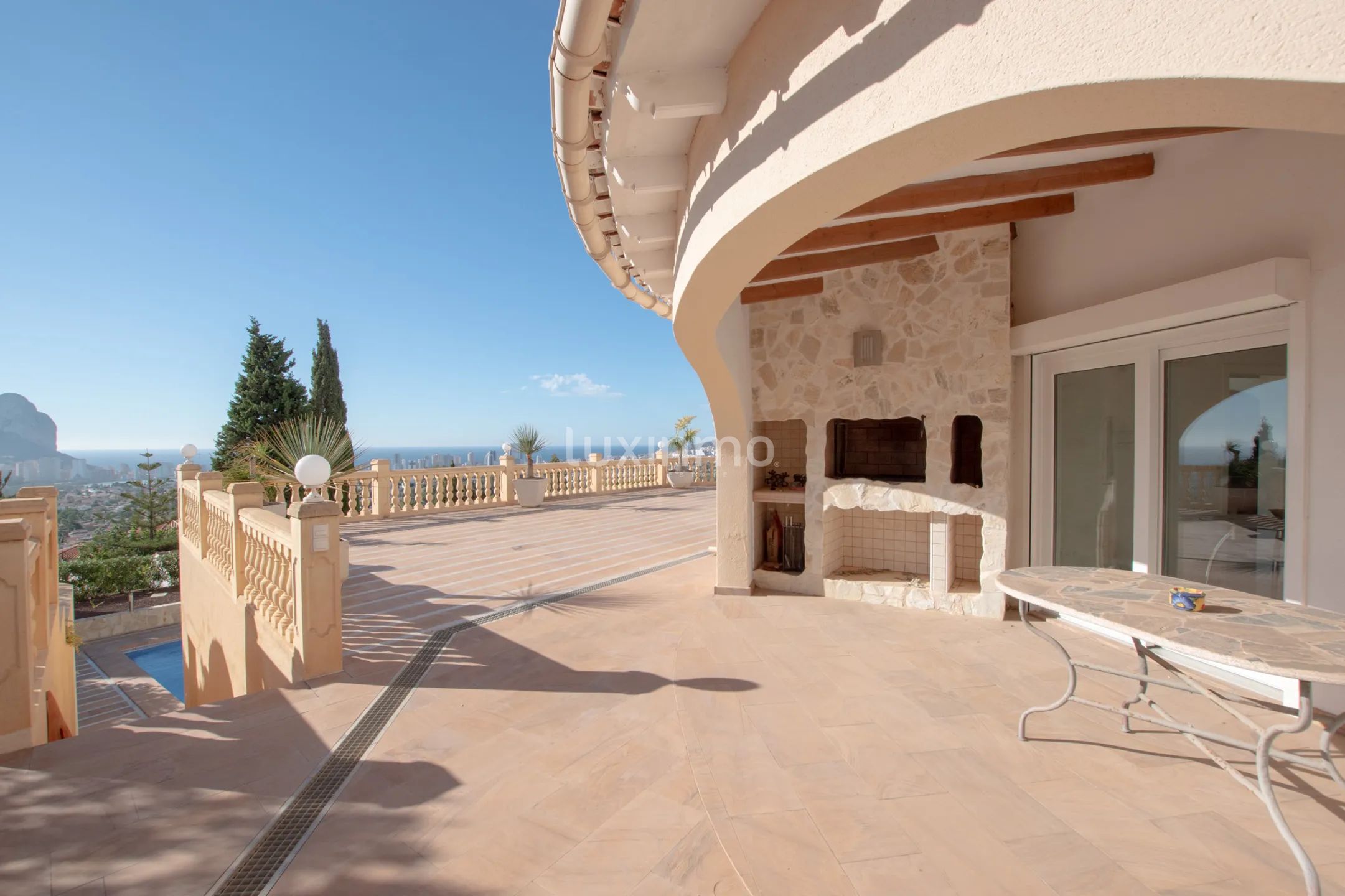 Villa mit atemberaubendem Meer- und Bergblick in Calpe zu verkaufen — photo 8