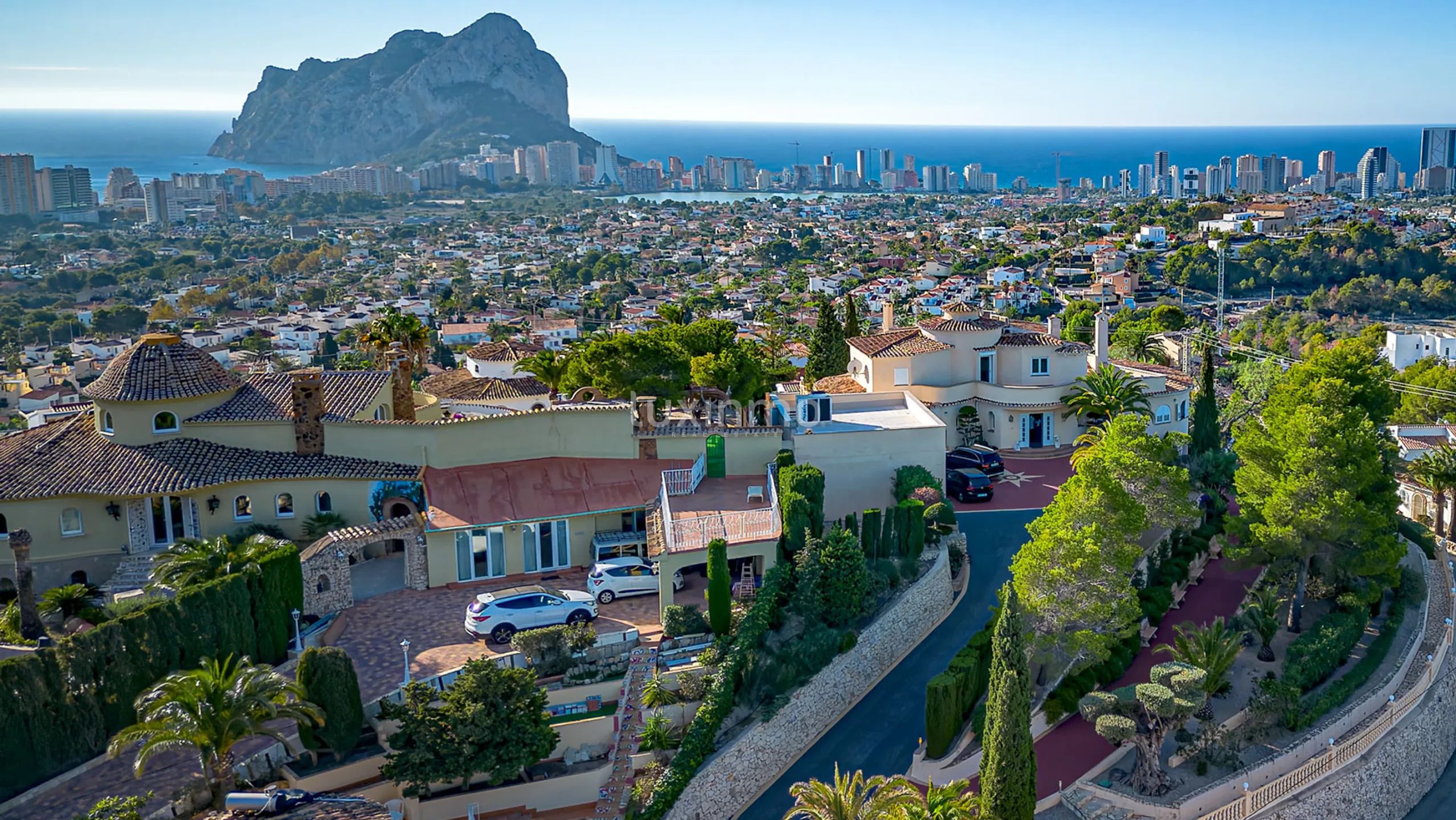 Villa mit atemberaubendem Meer- und Bergblick in Calpe zu verkaufen — photo 2