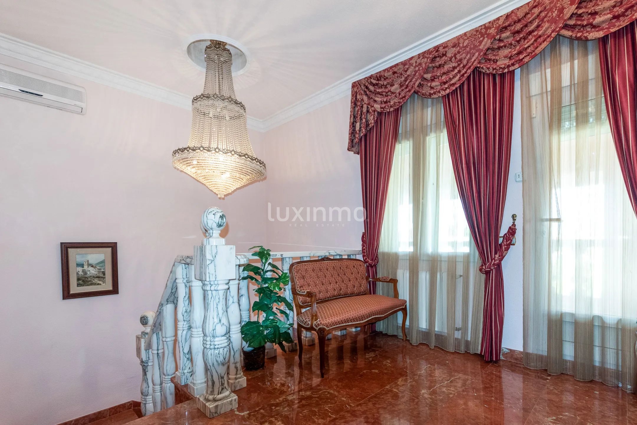 Villa near the centre for sale in Albir — photo 15