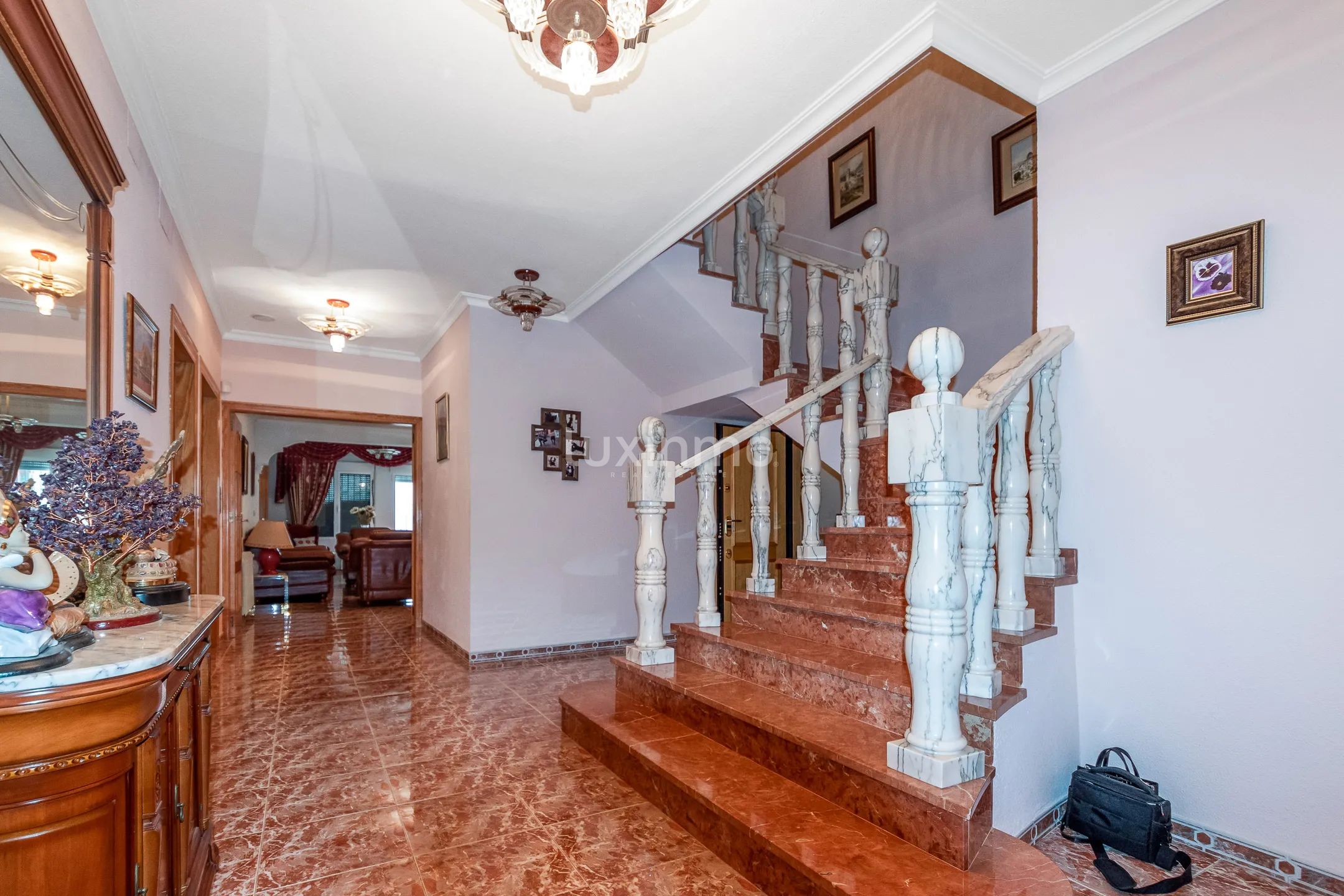 Villa near the centre for sale in Albir — photo 16