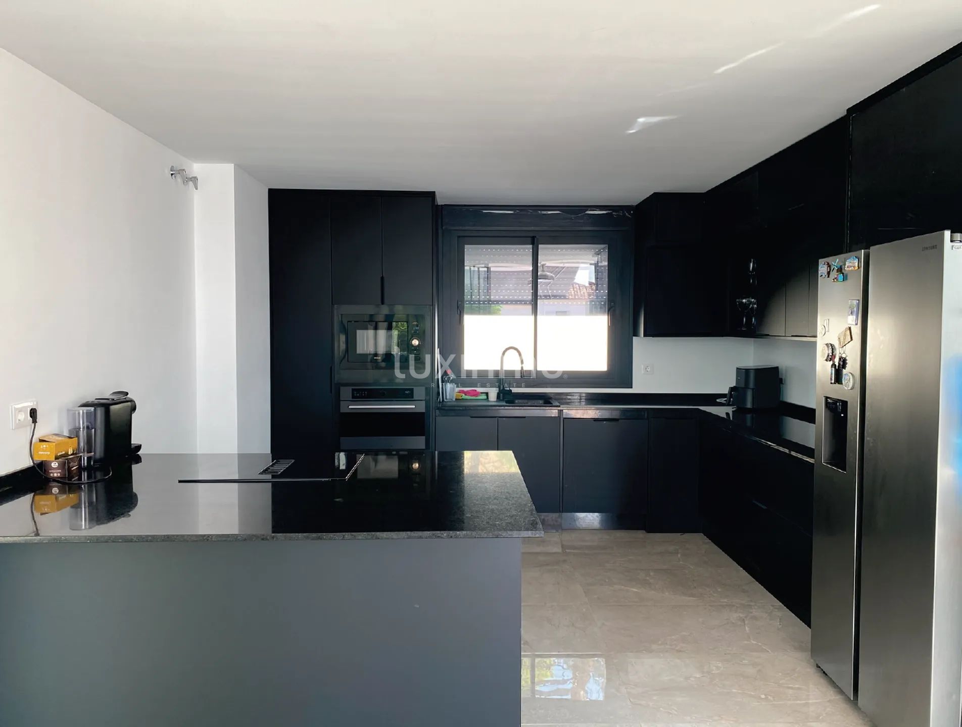 Spacious Luxury villa with garage and sea views in Sierra Cortina for sale — photo 16
