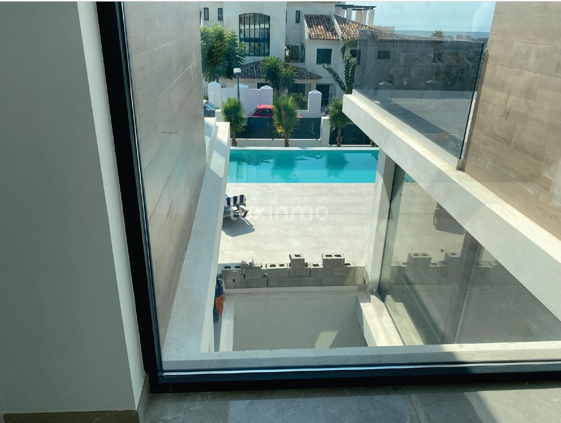 Spacious Luxury villa with garage and sea views in Sierra Cortina for sale — photo 13