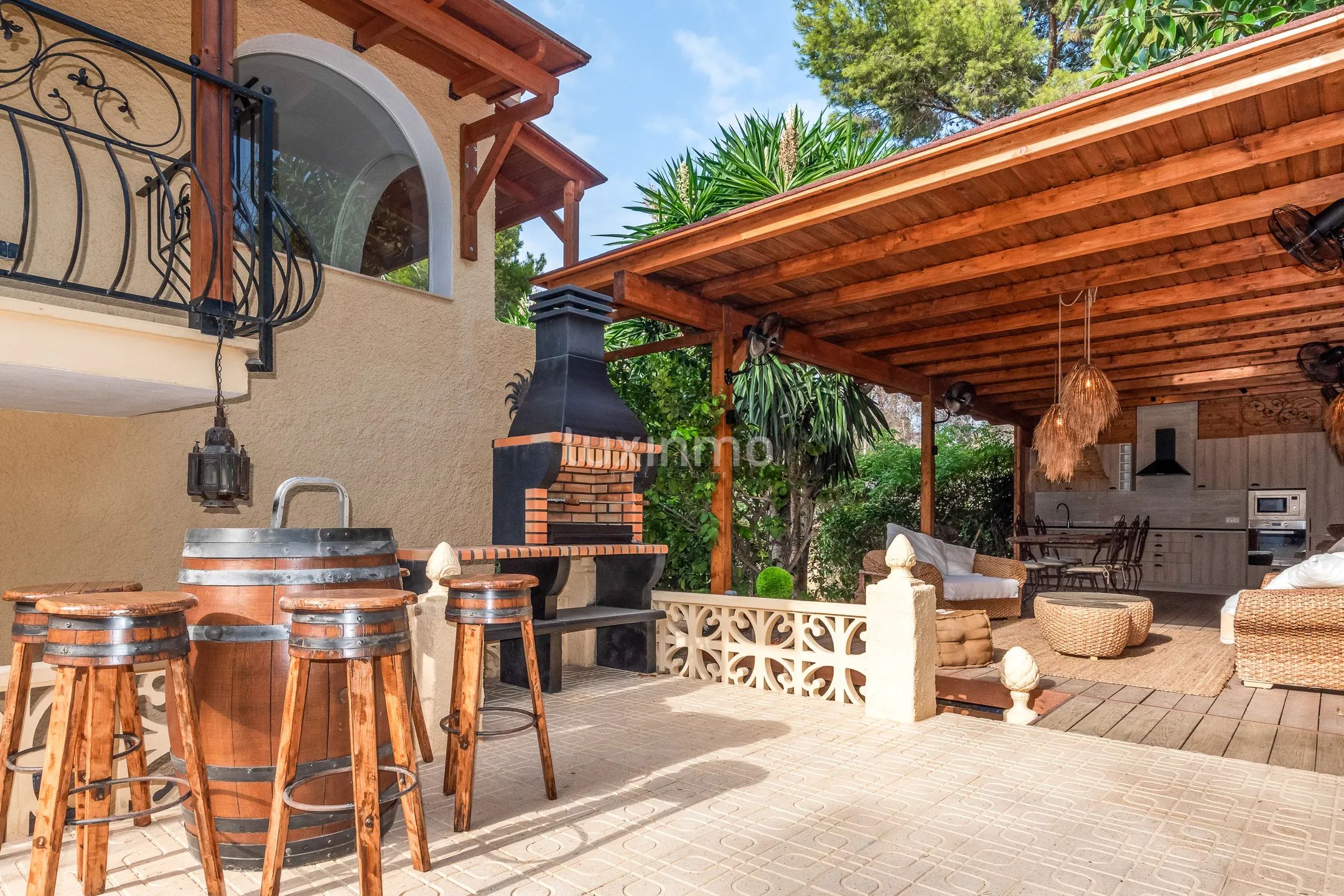 Beautiful villa with swimming pool for rent in Albir — photo 5