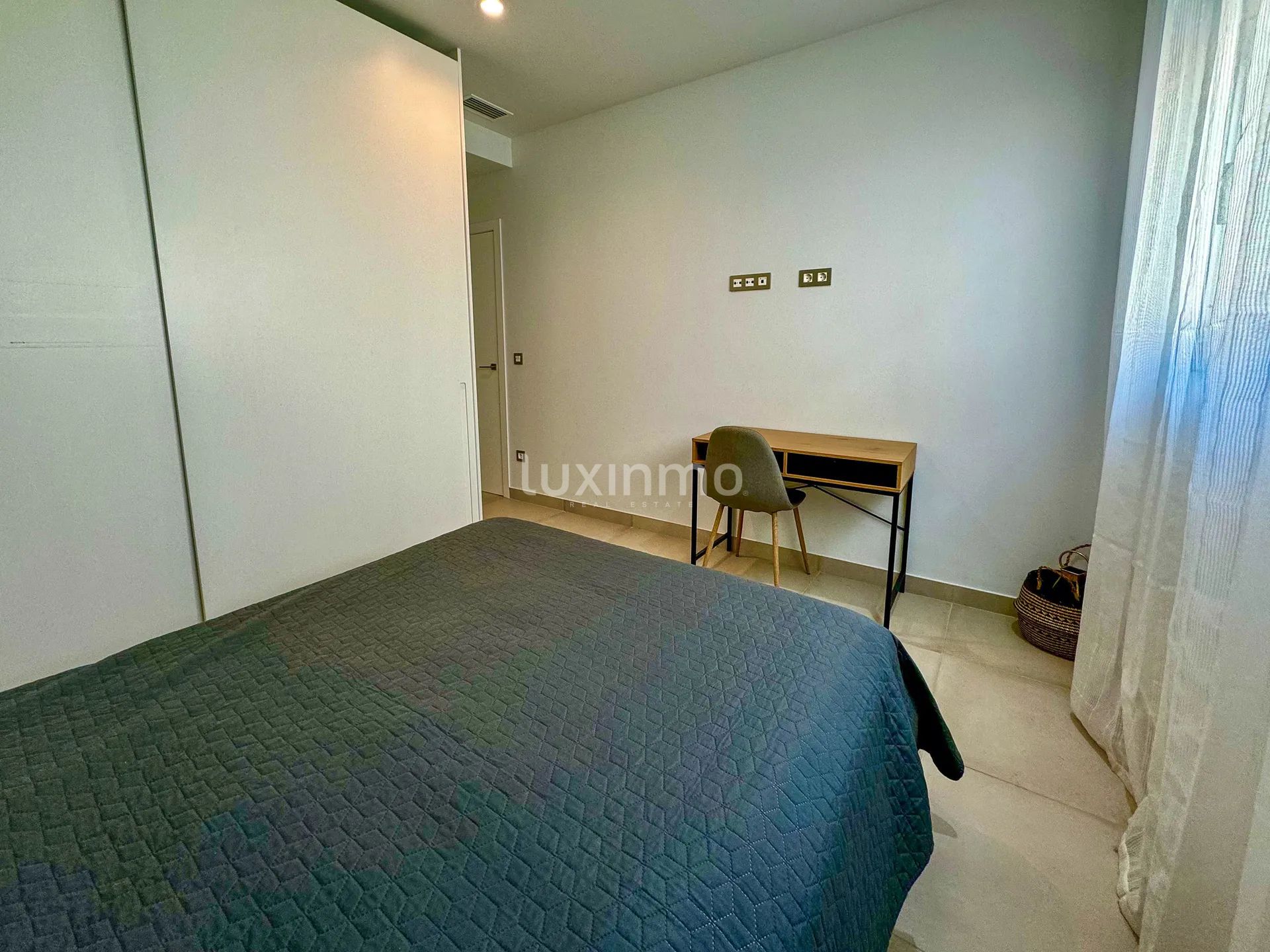 Современная квартира на первом этаже с садом — photo 20