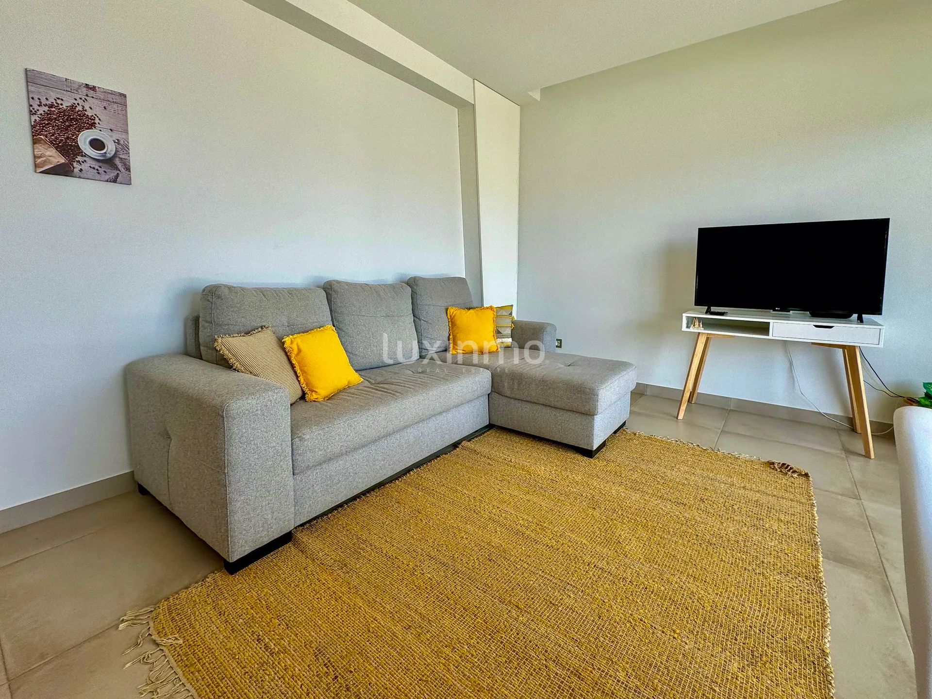 Современная квартира на первом этаже с садом — photo 11