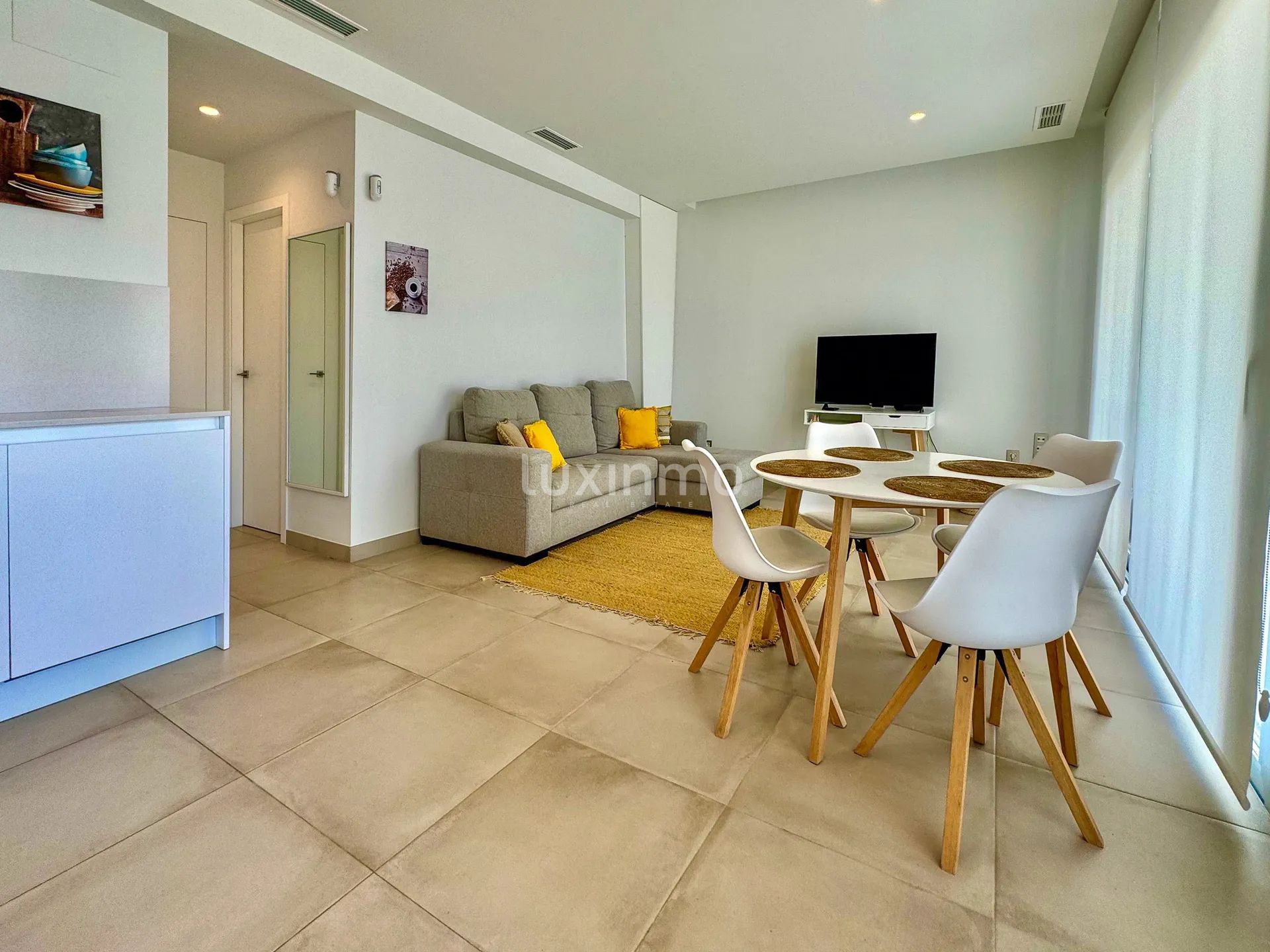 Современная квартира на первом этаже с садом — photo 15