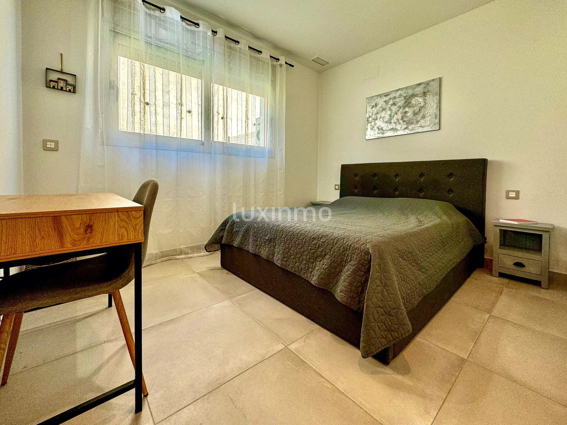 Современная квартира на первом этаже с садом — photo 19