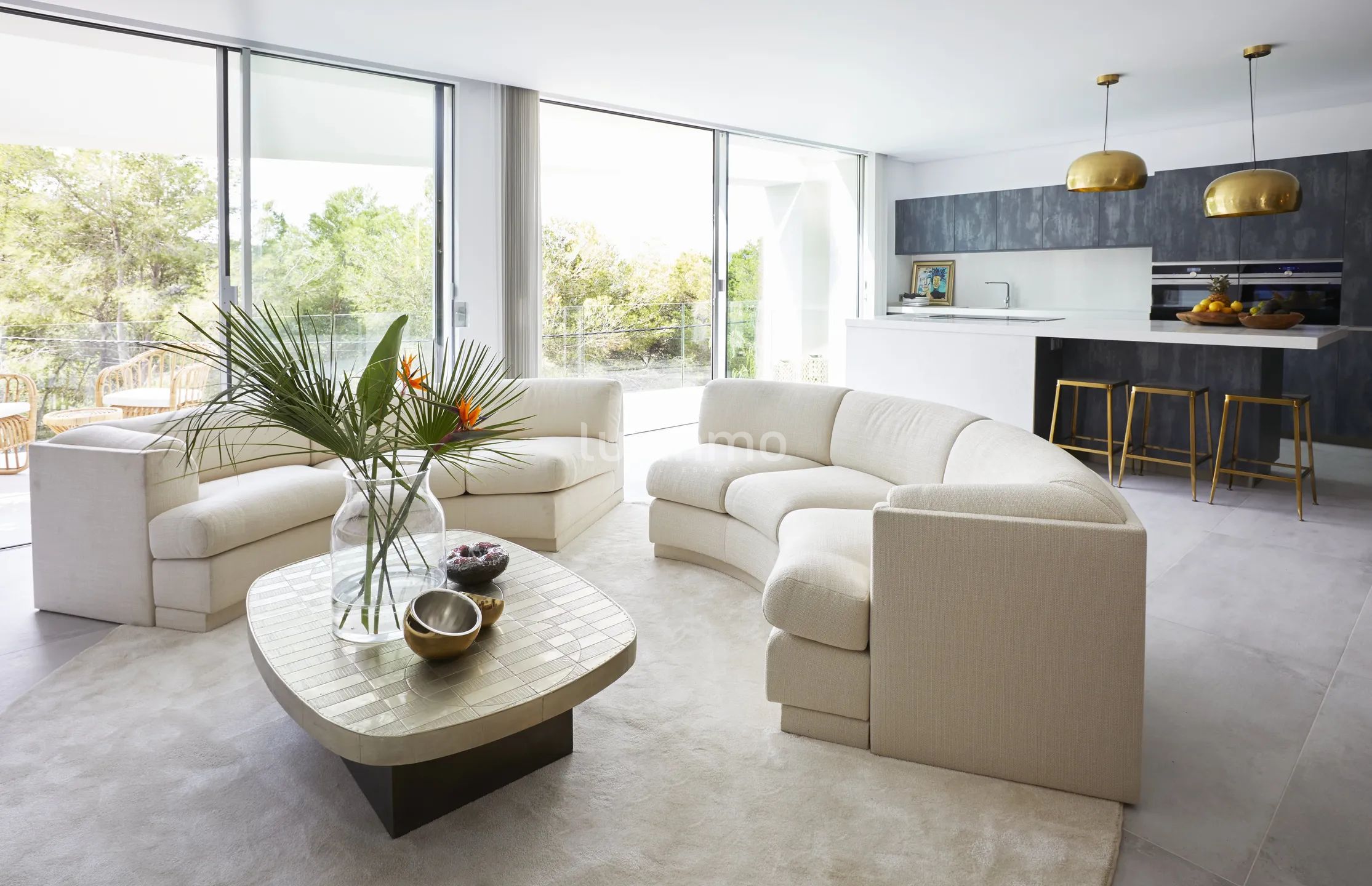 Striking Contemporary Villa in Cala Llonga, Seamlessly Integrated into Nature — photo 6