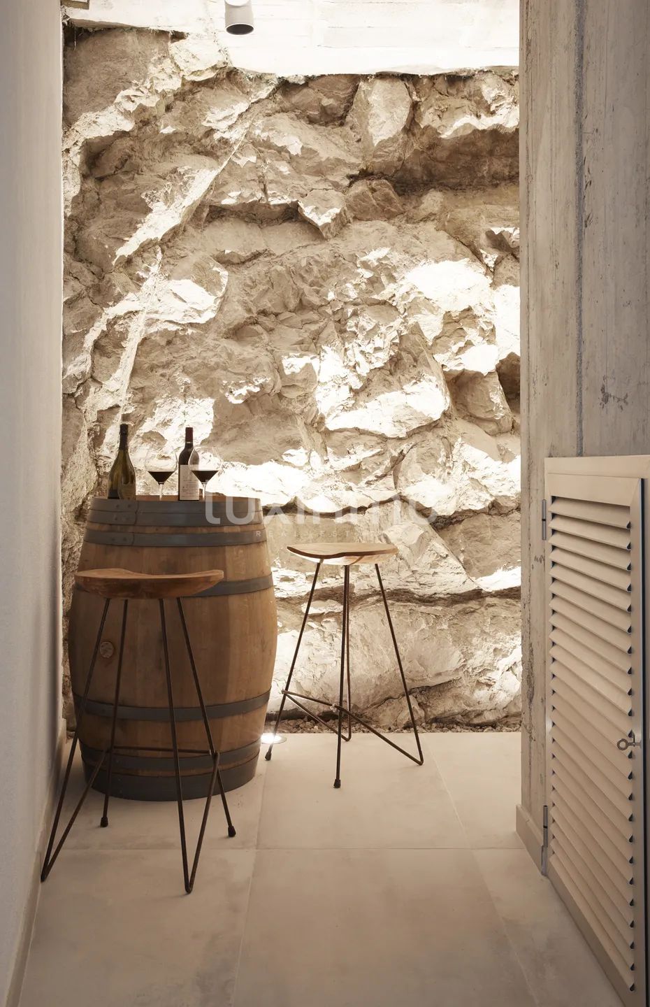 Striking Contemporary Villa in Cala Llonga, Seamlessly Integrated into Nature — photo 18