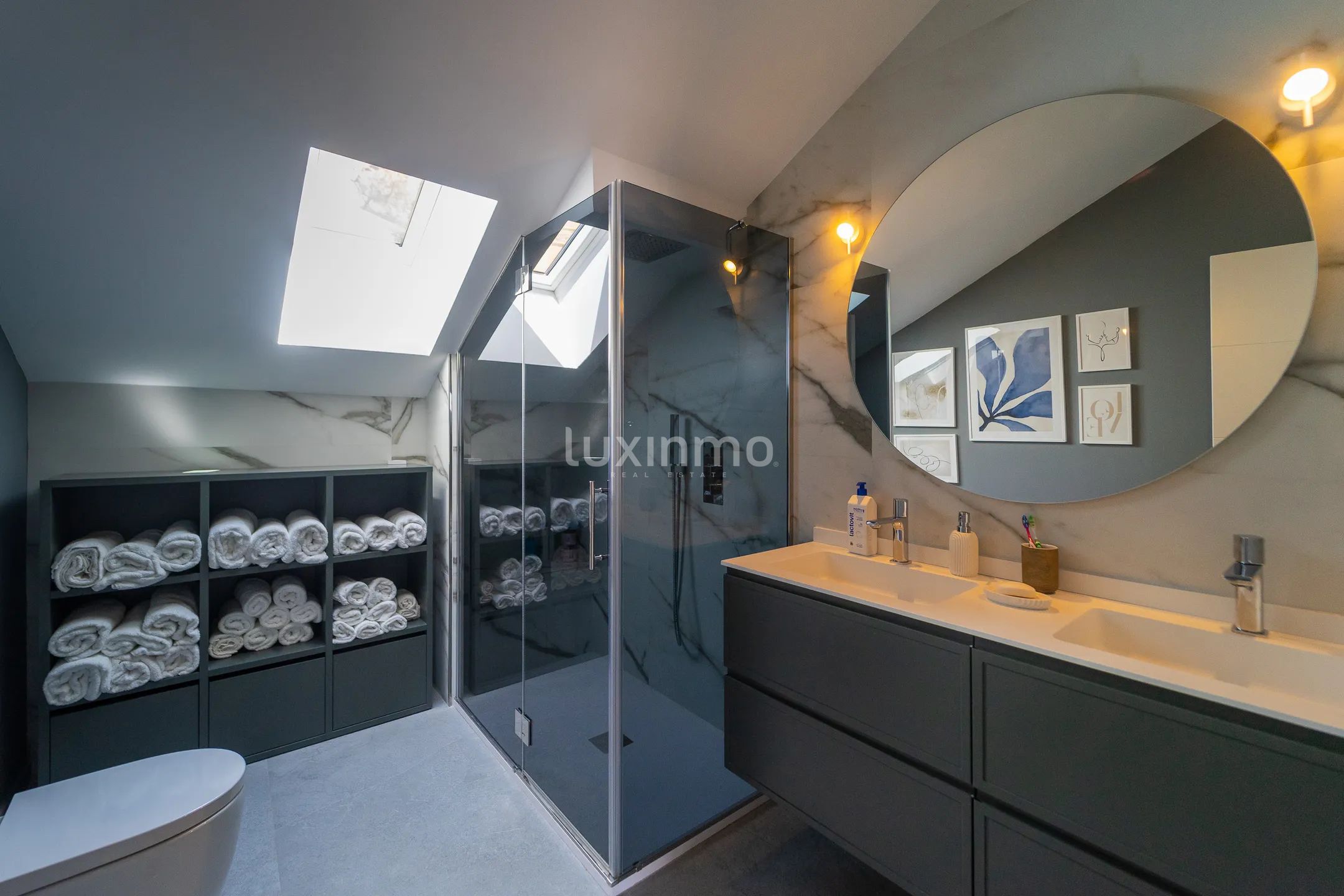 Modern penthouse on the beachfront in Campomanes — photo 20