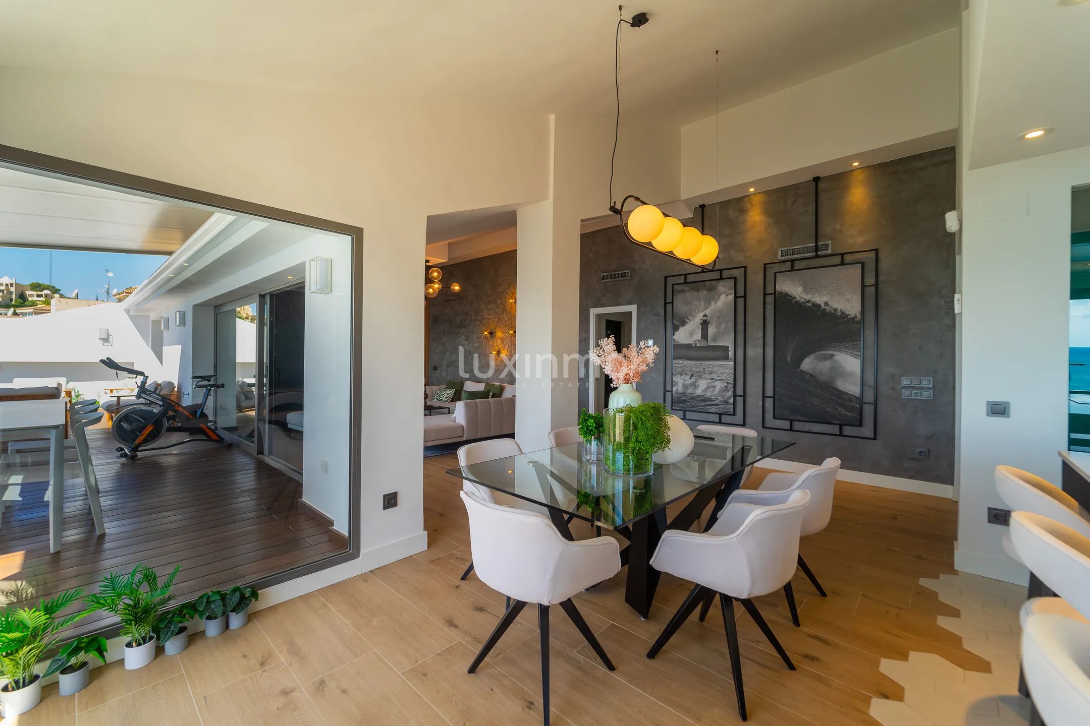 Modern penthouse on the beachfront in Campomanes — photo 9