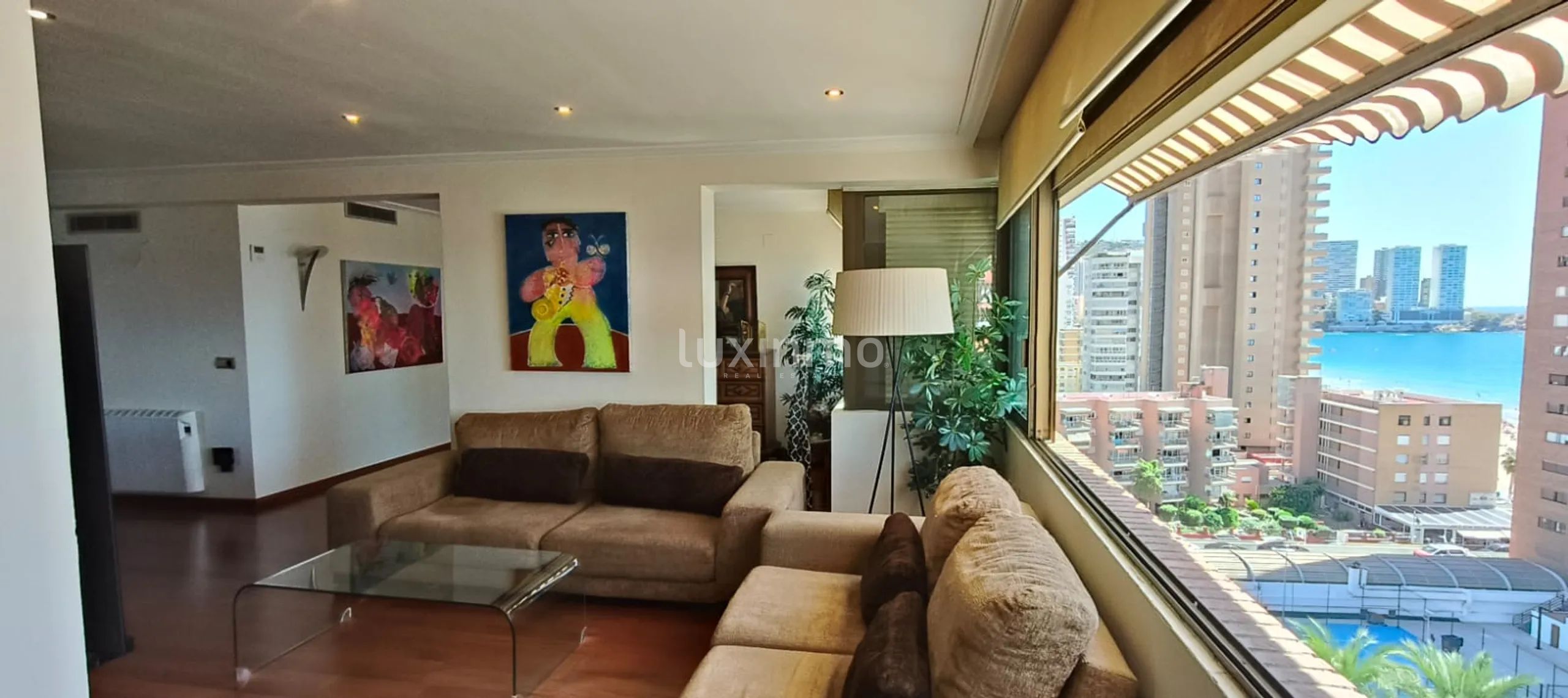 Magnificent 220m2 apartment second line of Levante Beach Benidorm — photo 2