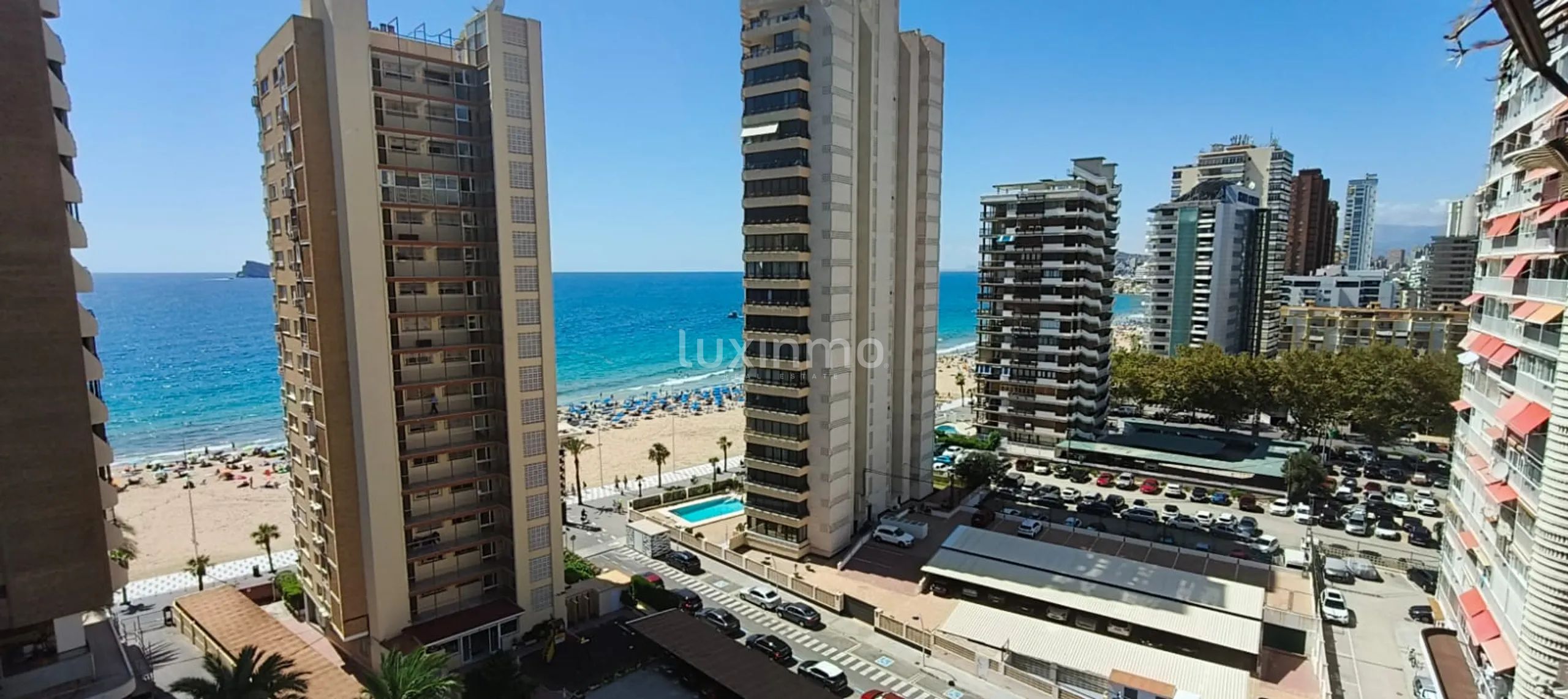 Wspaniały apartament 220m2 w drugiej linii plaży Levante Benidorm
