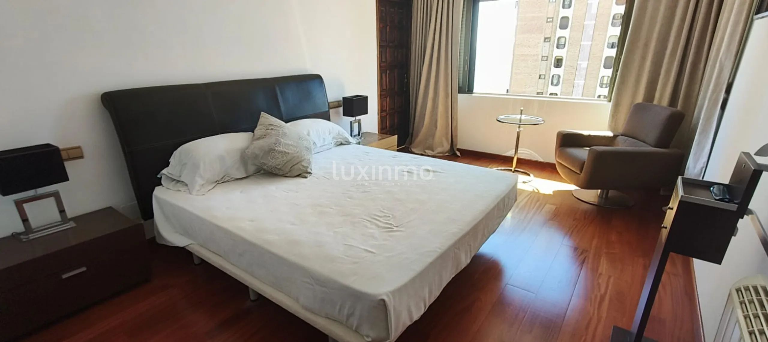 Magnificent 220m2 apartment second line of Levante Beach Benidorm — photo 19