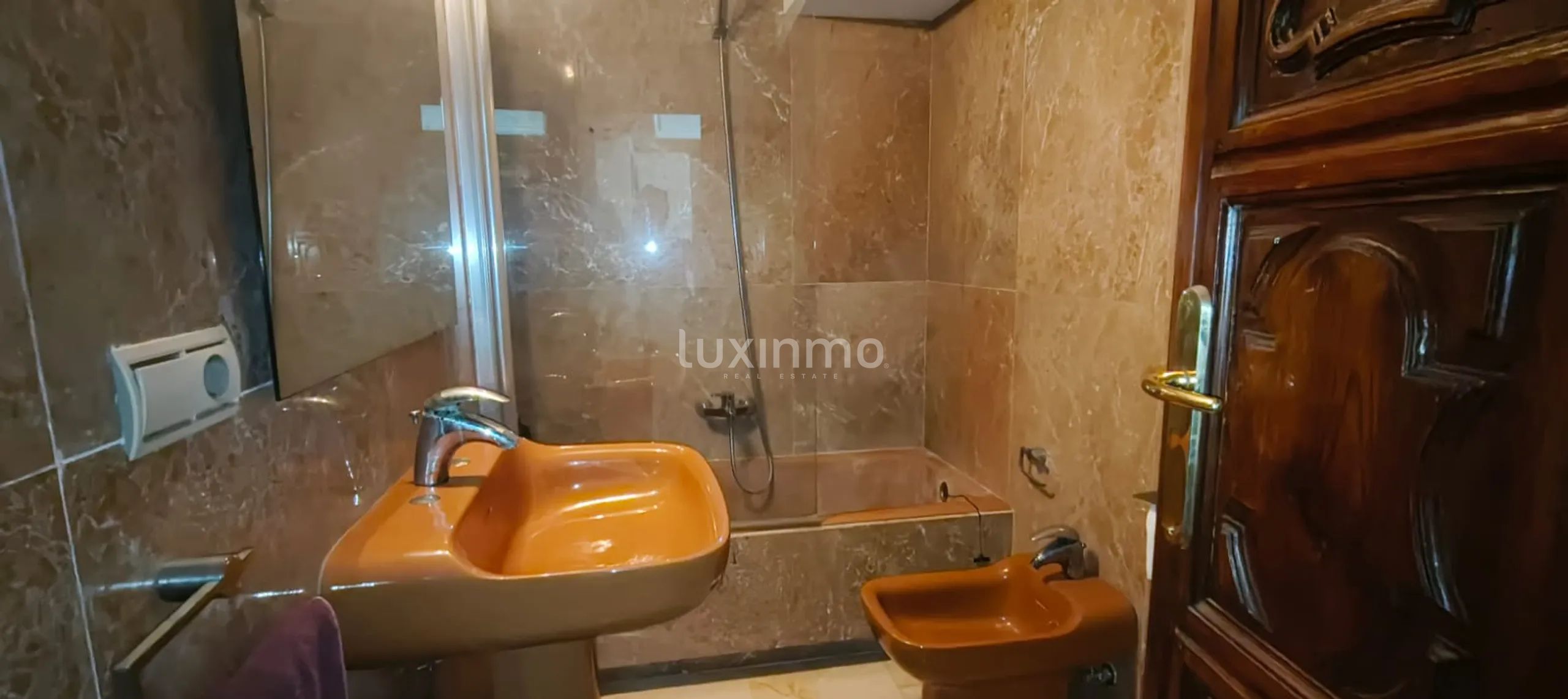 Magnificent 220m2 apartment second line of Levante Beach Benidorm — photo 23